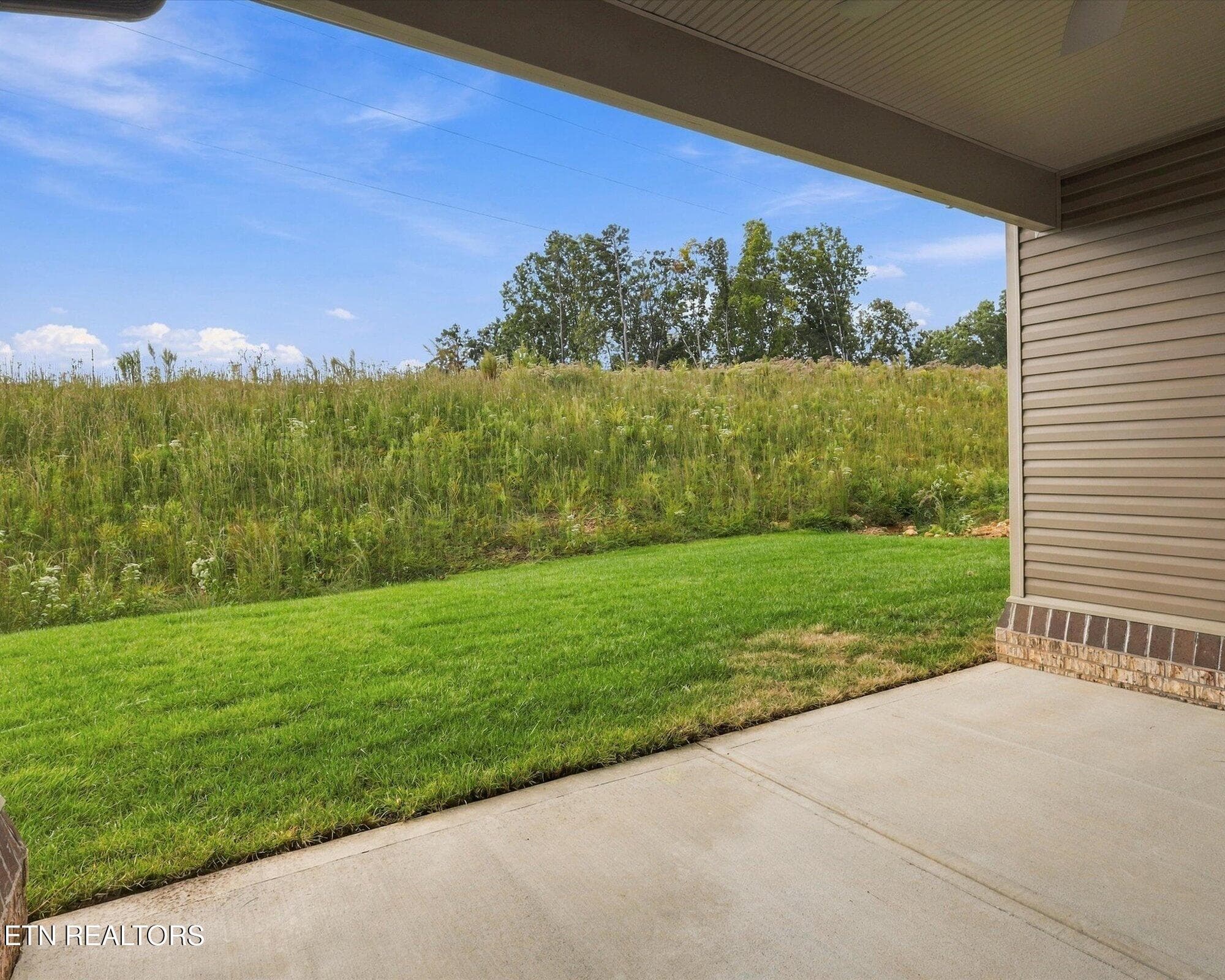 Covered Back Patio - 1828 Hickory Reserve Rd, Knoxville, TN 37932