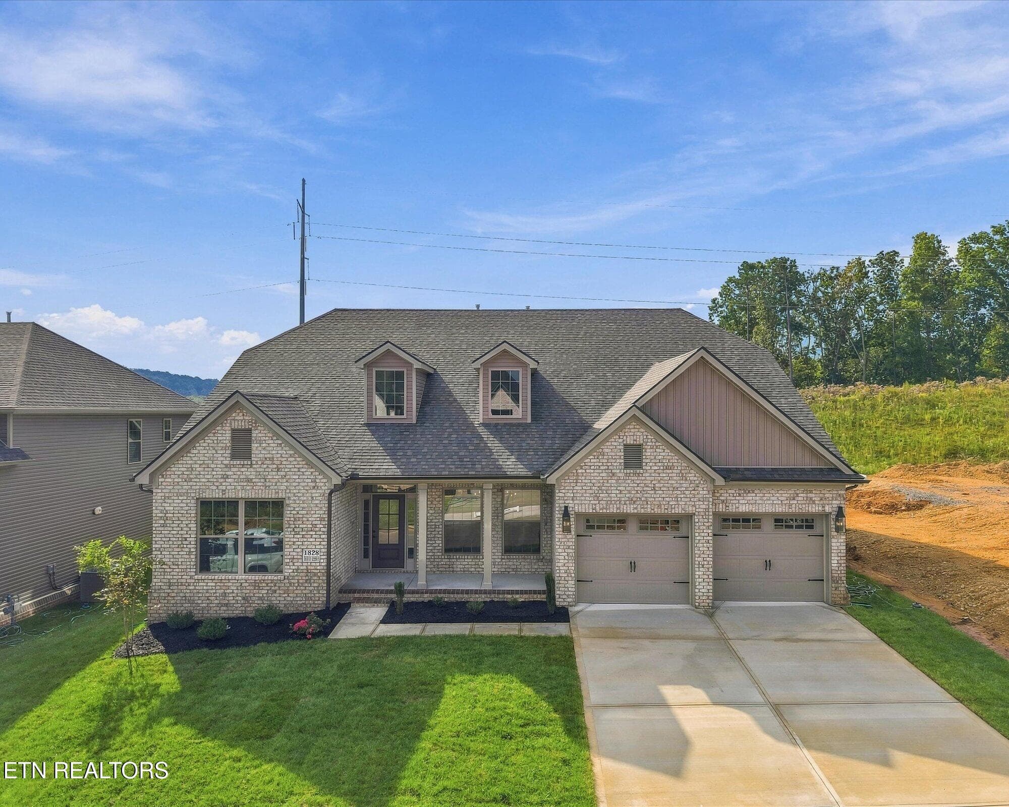 Front view - 1828 Hickory Reserve Rd, Knoxville, TN 37932