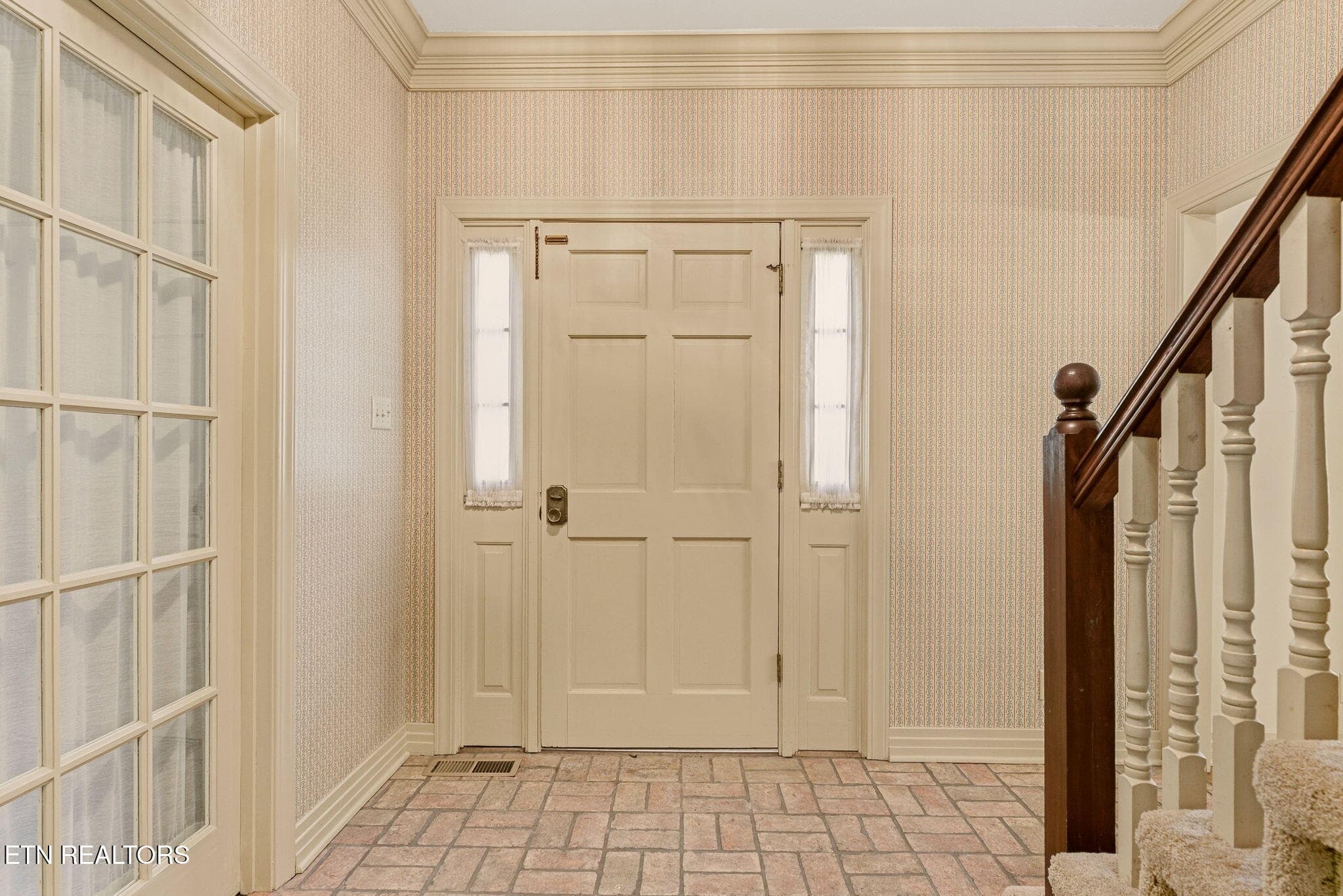 Entry - 108 Amanda Place, Oak Ridge, TN 37830, Oak Ridge