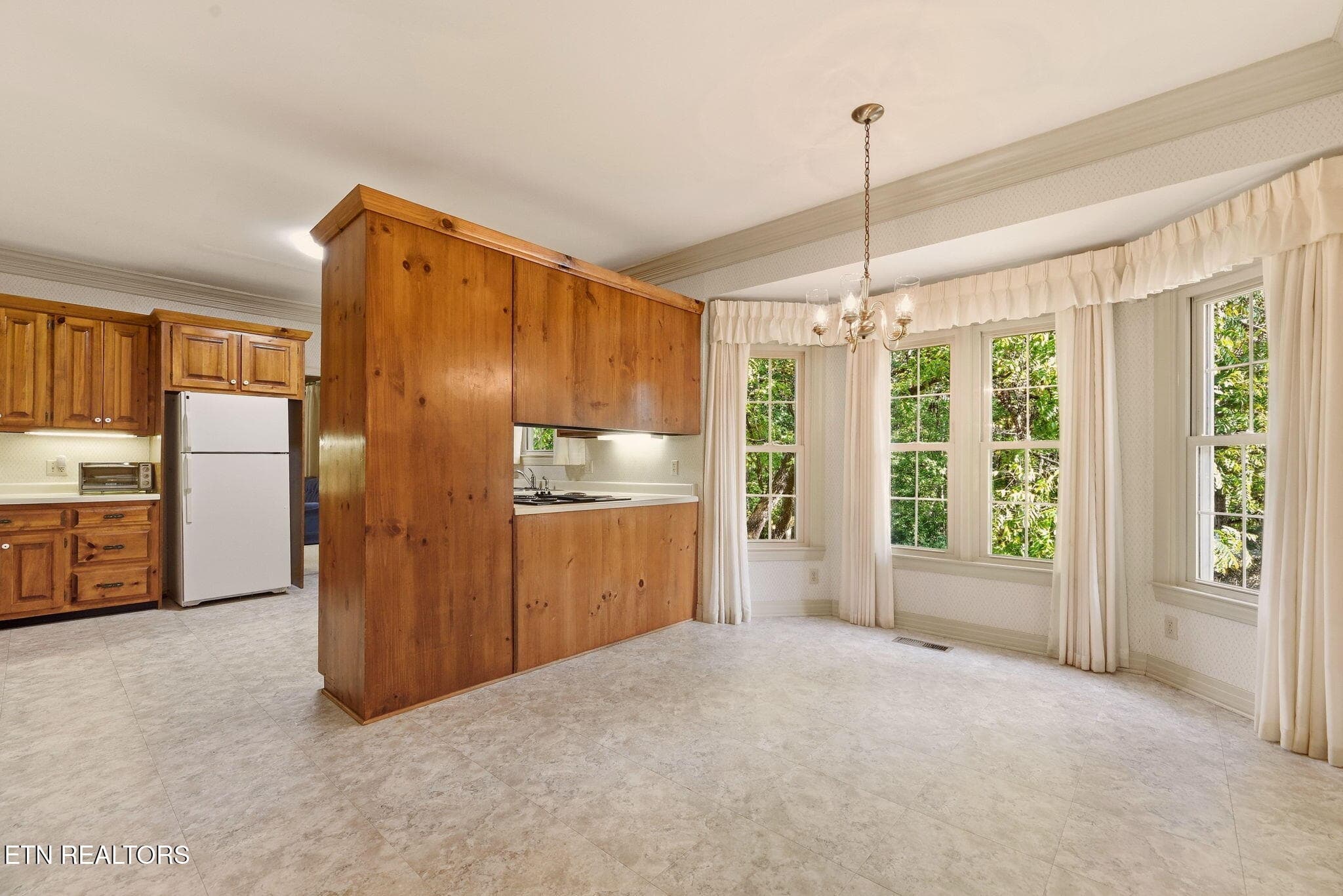 Eat-in kitchen - 108 Amanda Place, Oak Ridge, TN 37830, Oak Ridge