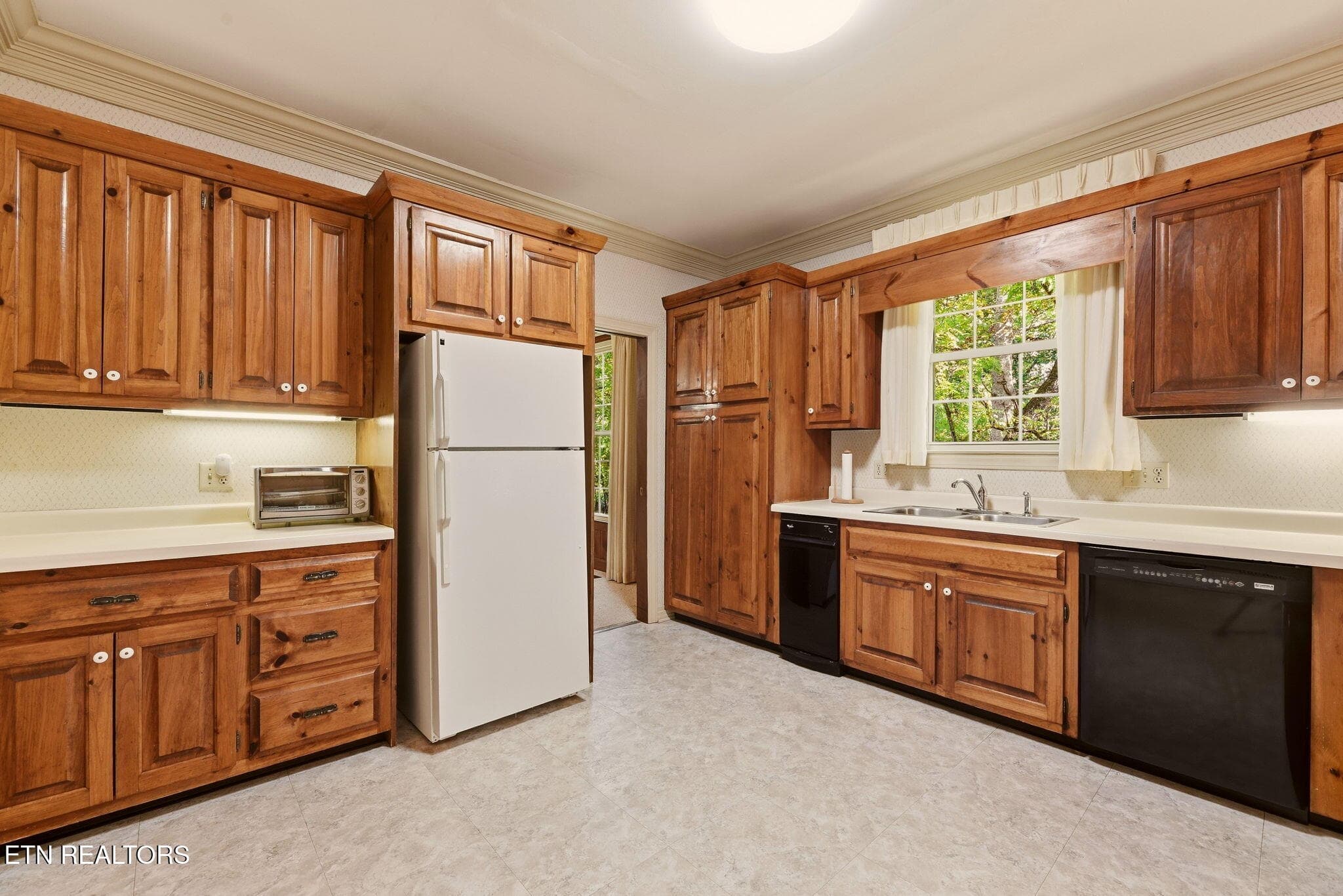 Kitchen w/pantry - 108 Amanda Place, Oak Ridge, TN 37830, Oak Ridge