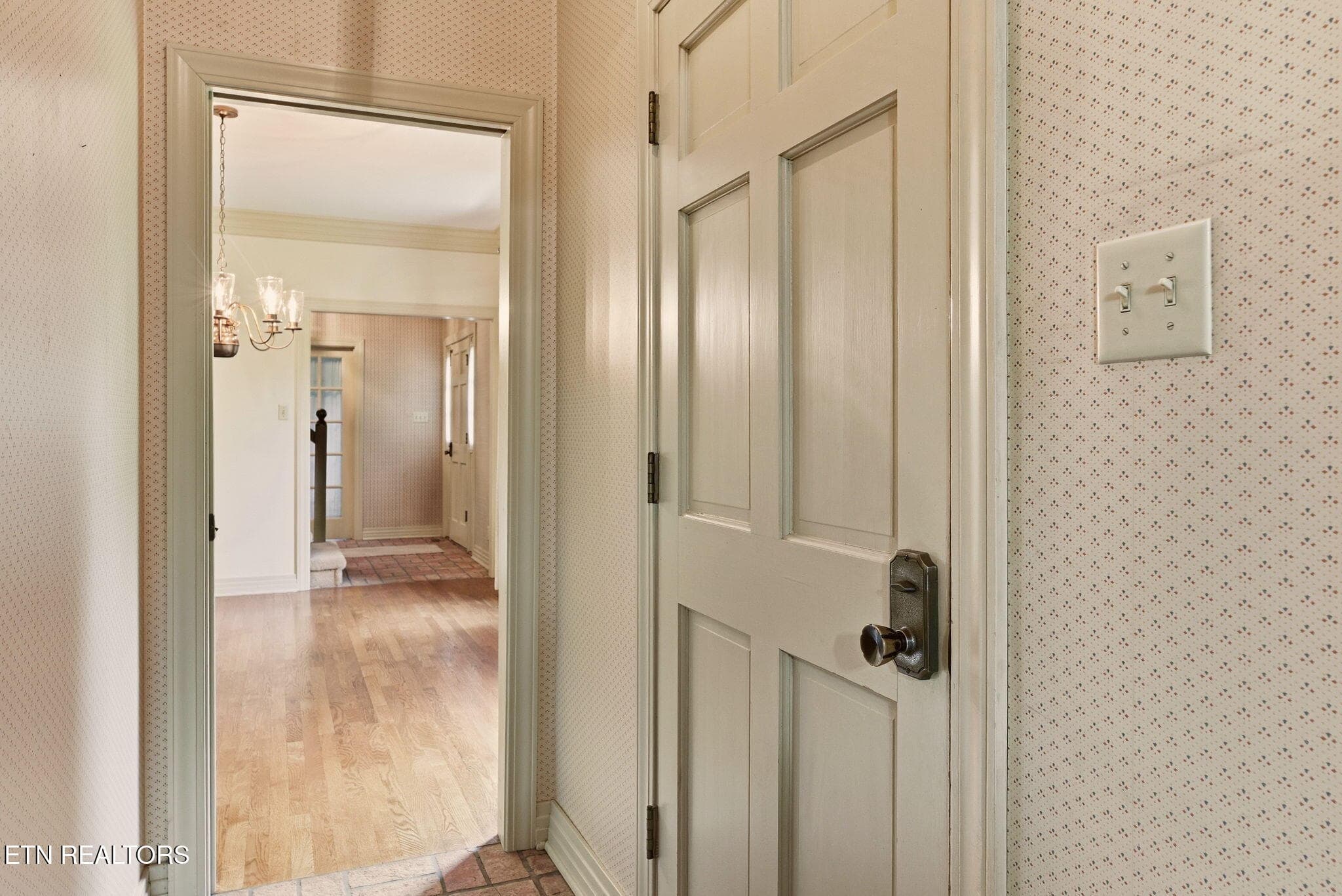 Alcove entry - 108 Amanda Place, Oak Ridge, TN 37830, Oak Ridge