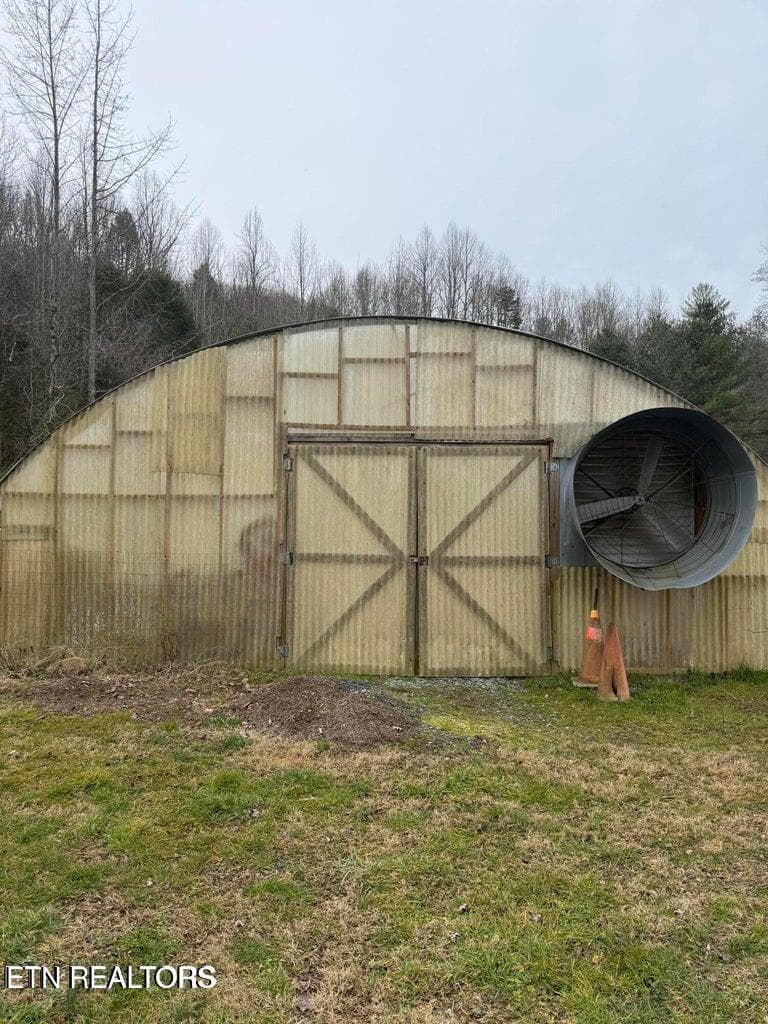 Greenhouse - 1223 Rocky Flats Rd, Cosby, TN 37722, Cosby