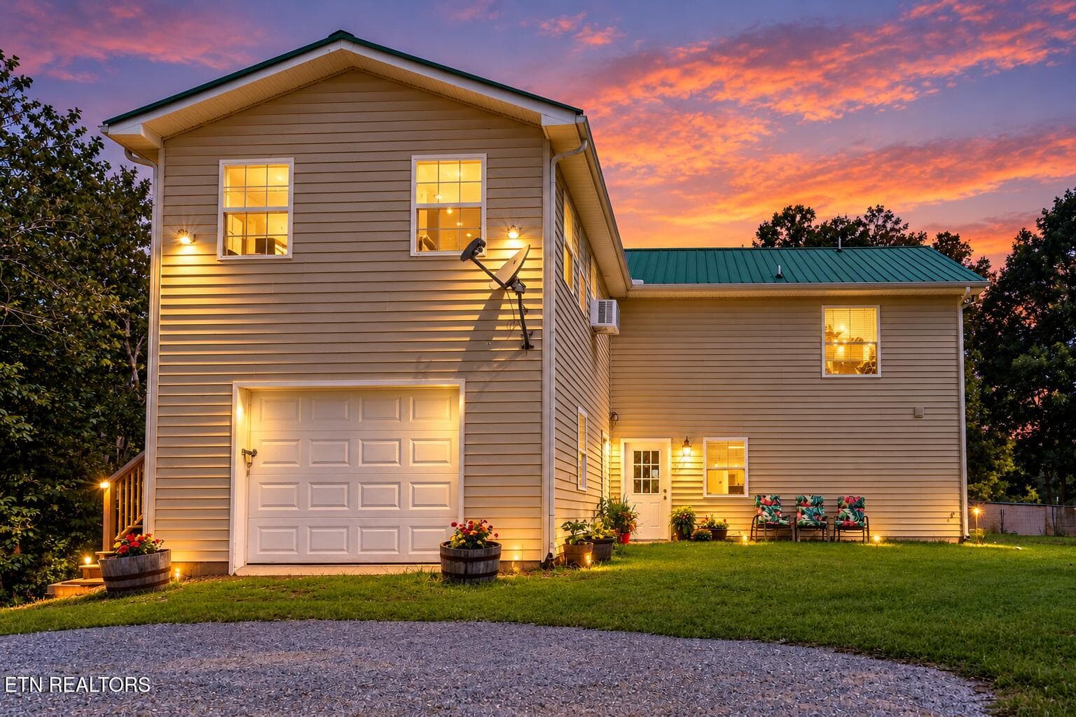 Front of House - 1225 Paradise Lane, Dandridge, TN 37725