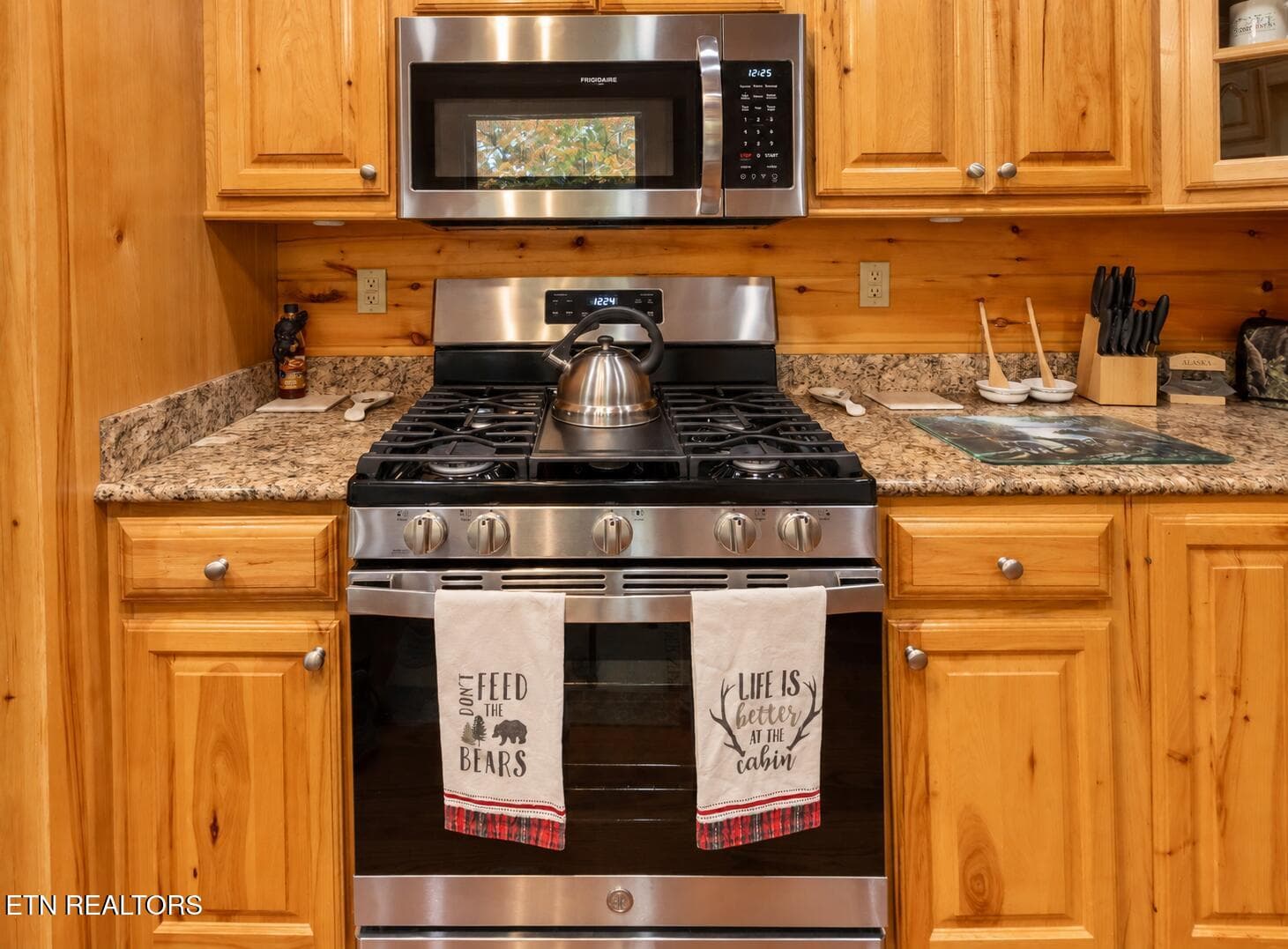 Rustic Cabin Kitchen with Stainless Rang - 3341 Sugar Maple Loop Rd, Sevierville, TN 37862