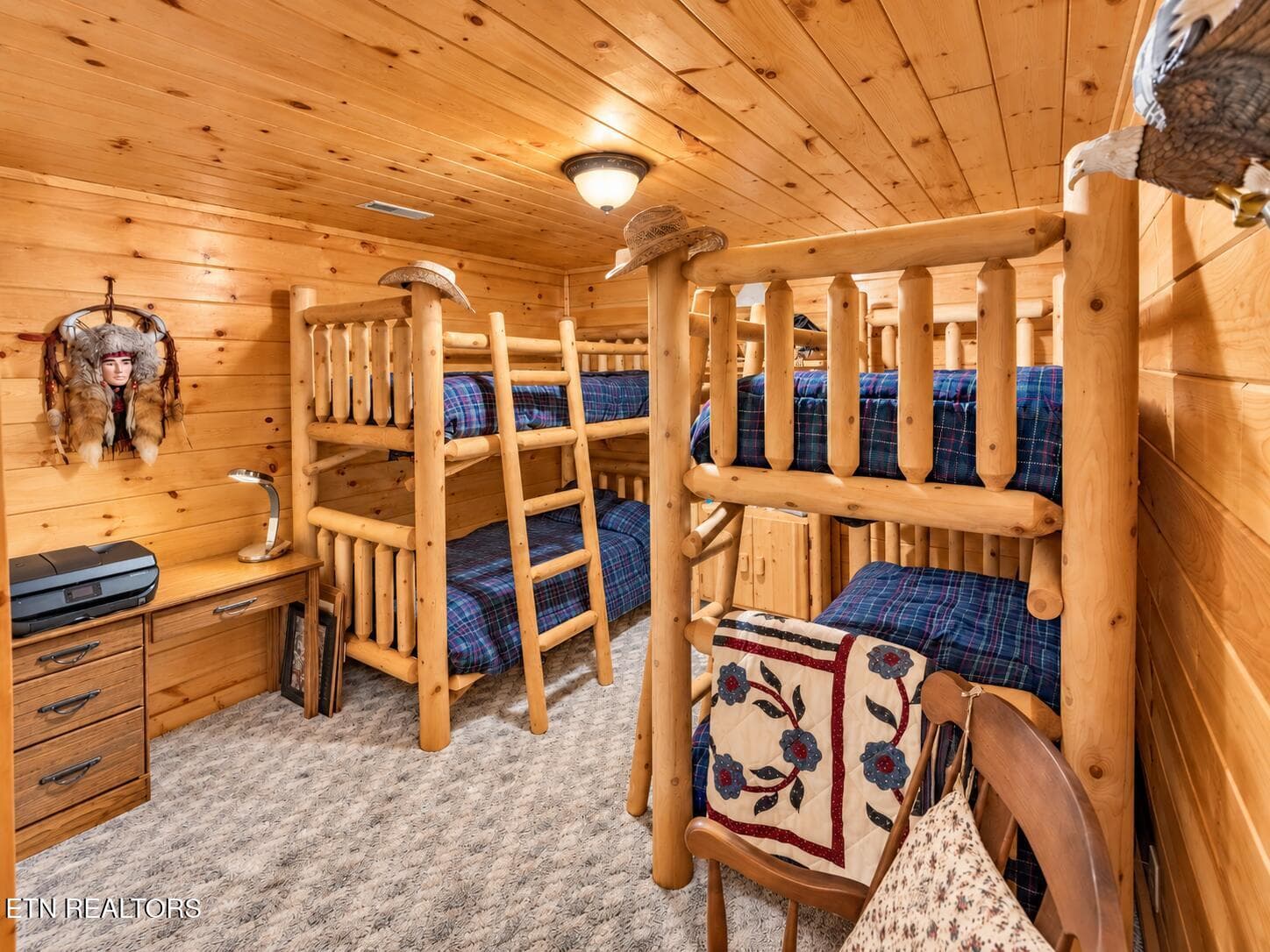 Warm Rustic Cabin Bunkroom - 3341 Sugar Maple Loop Rd, Sevierville, TN 37862