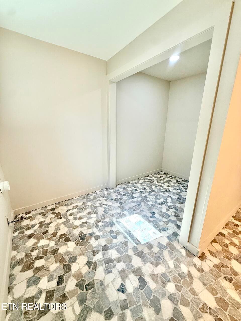 laudry/primary closet - 8752 Gleason Drive, Knoxville, TN 37923, Knoxville