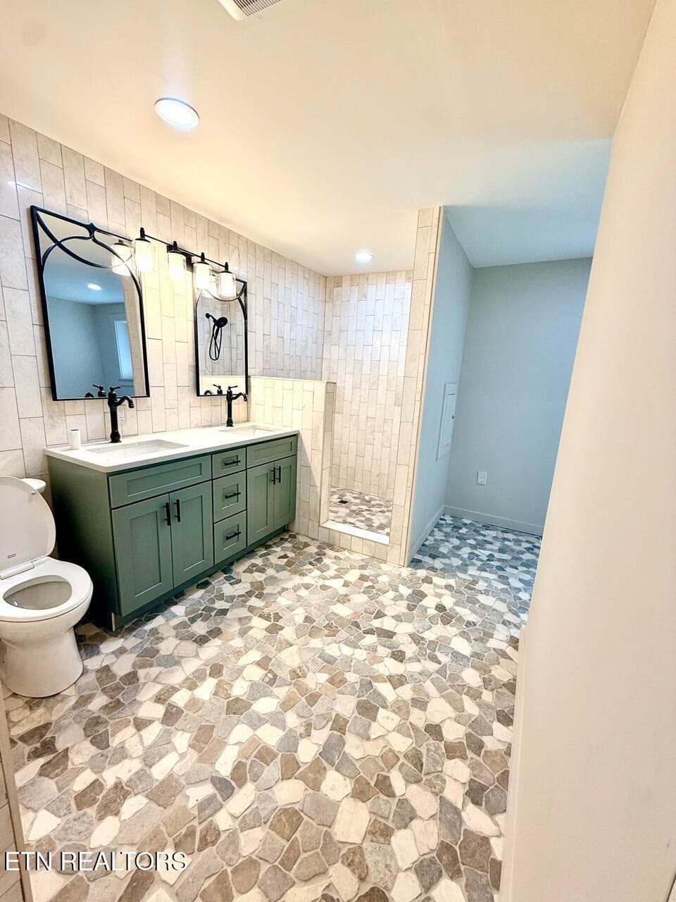 primary bath - 8752 Gleason Drive, Knoxville, TN 37923, Knoxville