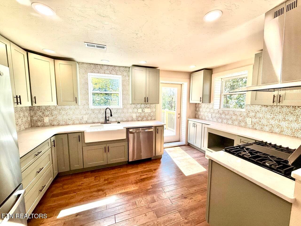 new kitchen - 8752 Gleason Drive, Knoxville, TN 37923, Knoxville