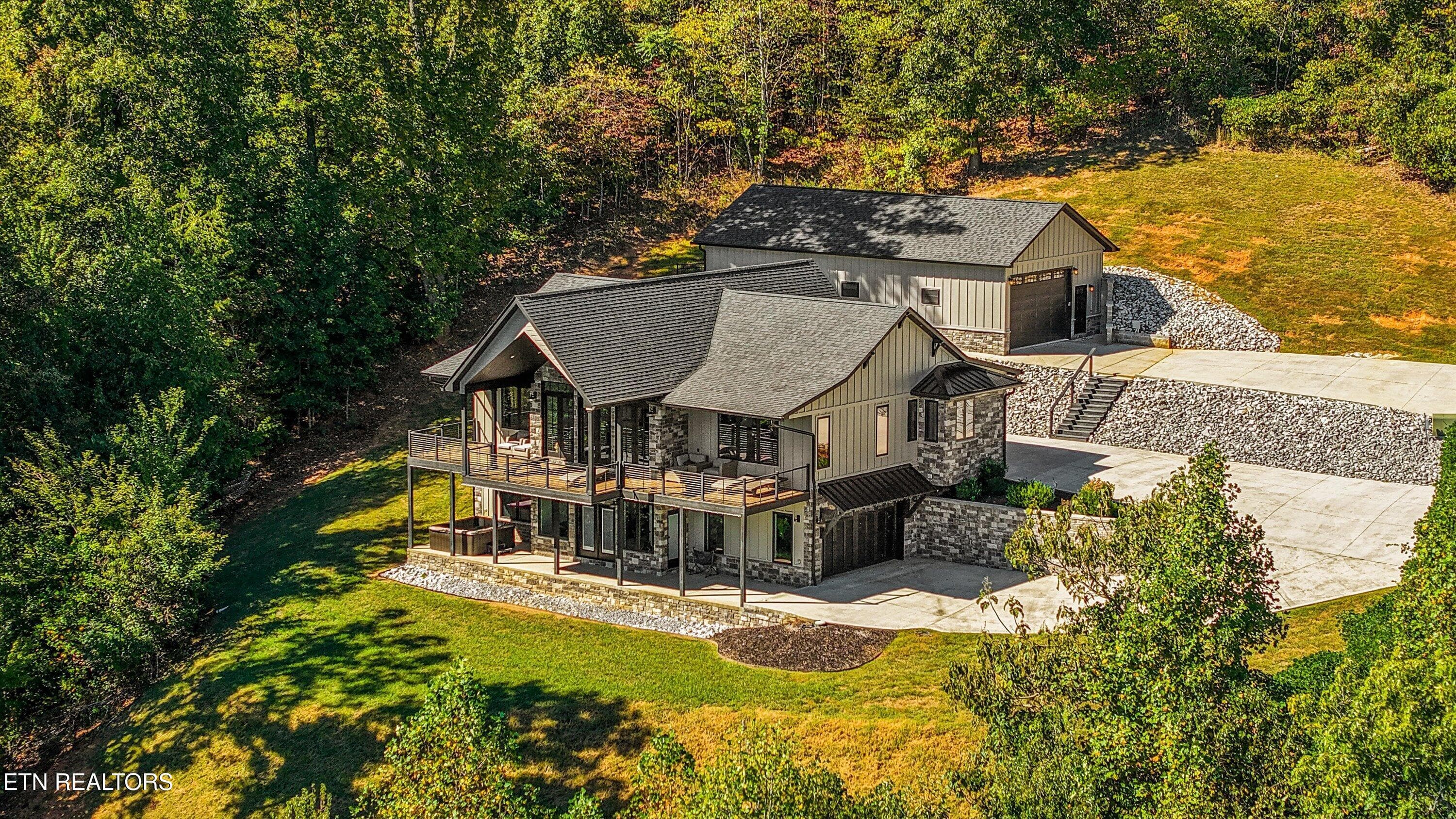 256 Feldspar Rd, New Tazewell, TN 37825