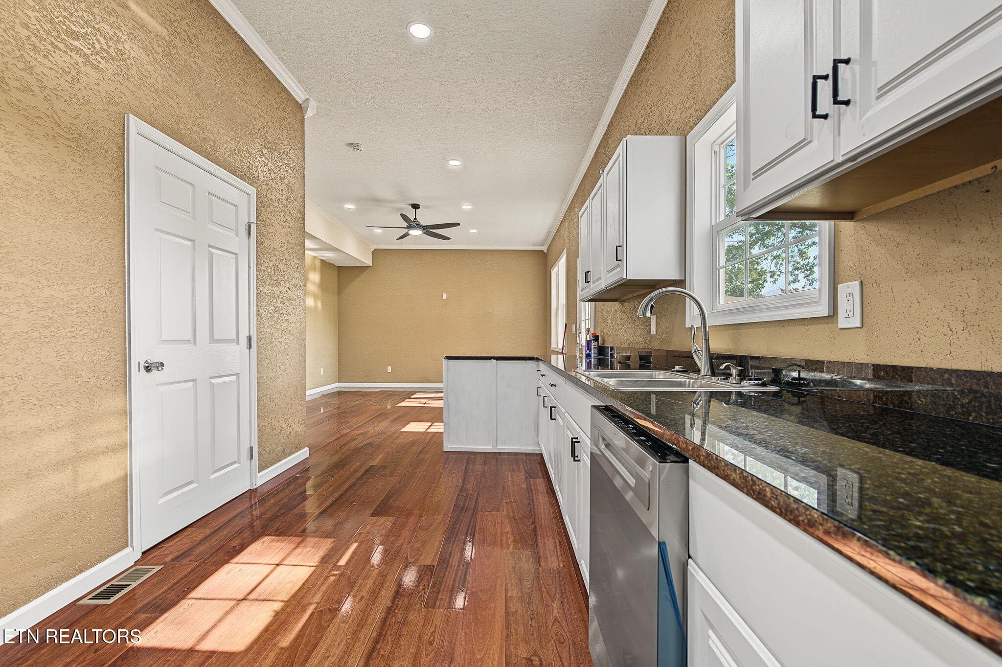 8 - 901 & 903 Kyle St, LaFollette, TN 37766