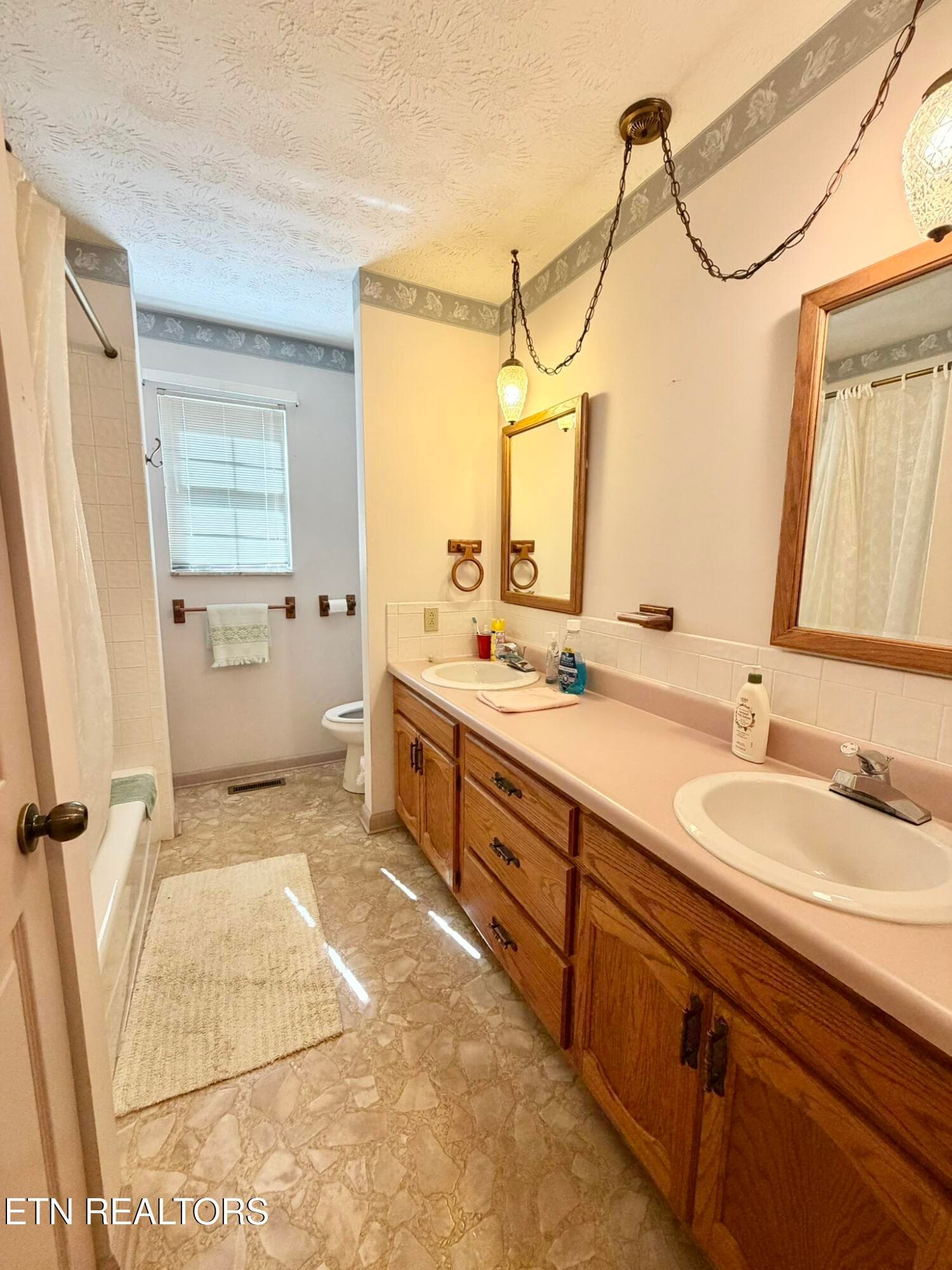 Tipton Myers 135 Hall Bath - 135 Tipton Myers Drive, Maryville, TN 37804, Maryville