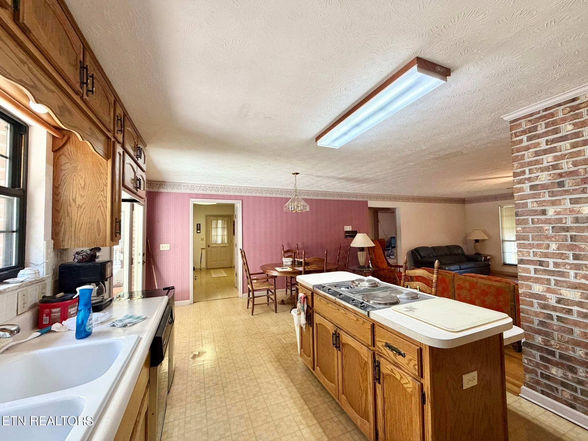 Tipton Myers 135 Kitchen Dining 4 - 135 Tipton Myers Drive, Maryville, TN 37804, Maryville