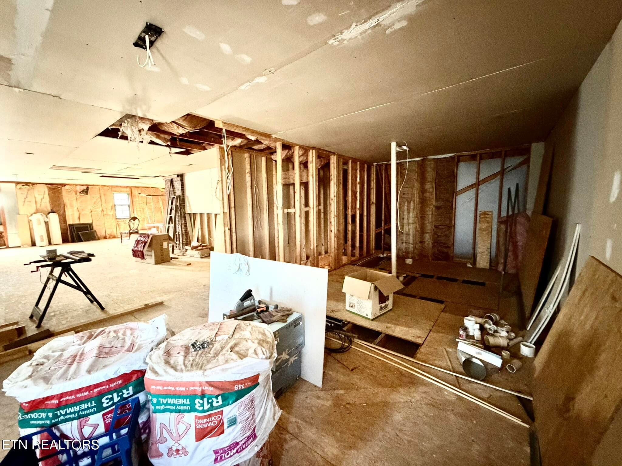 Tipton Myers 135 Upper Room 2 - 135 Tipton Myers Drive, Maryville, TN 37804, Maryville