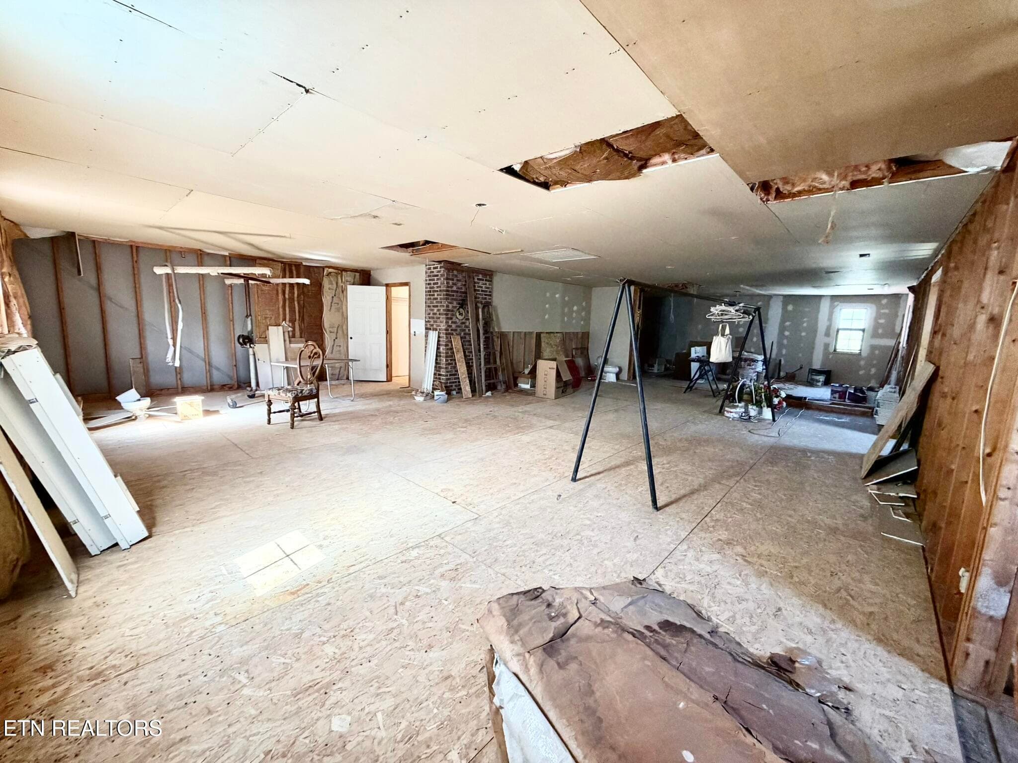 Tipton Myers 135 Upper Room 3 - 135 Tipton Myers Drive, Maryville, TN 37804, Maryville