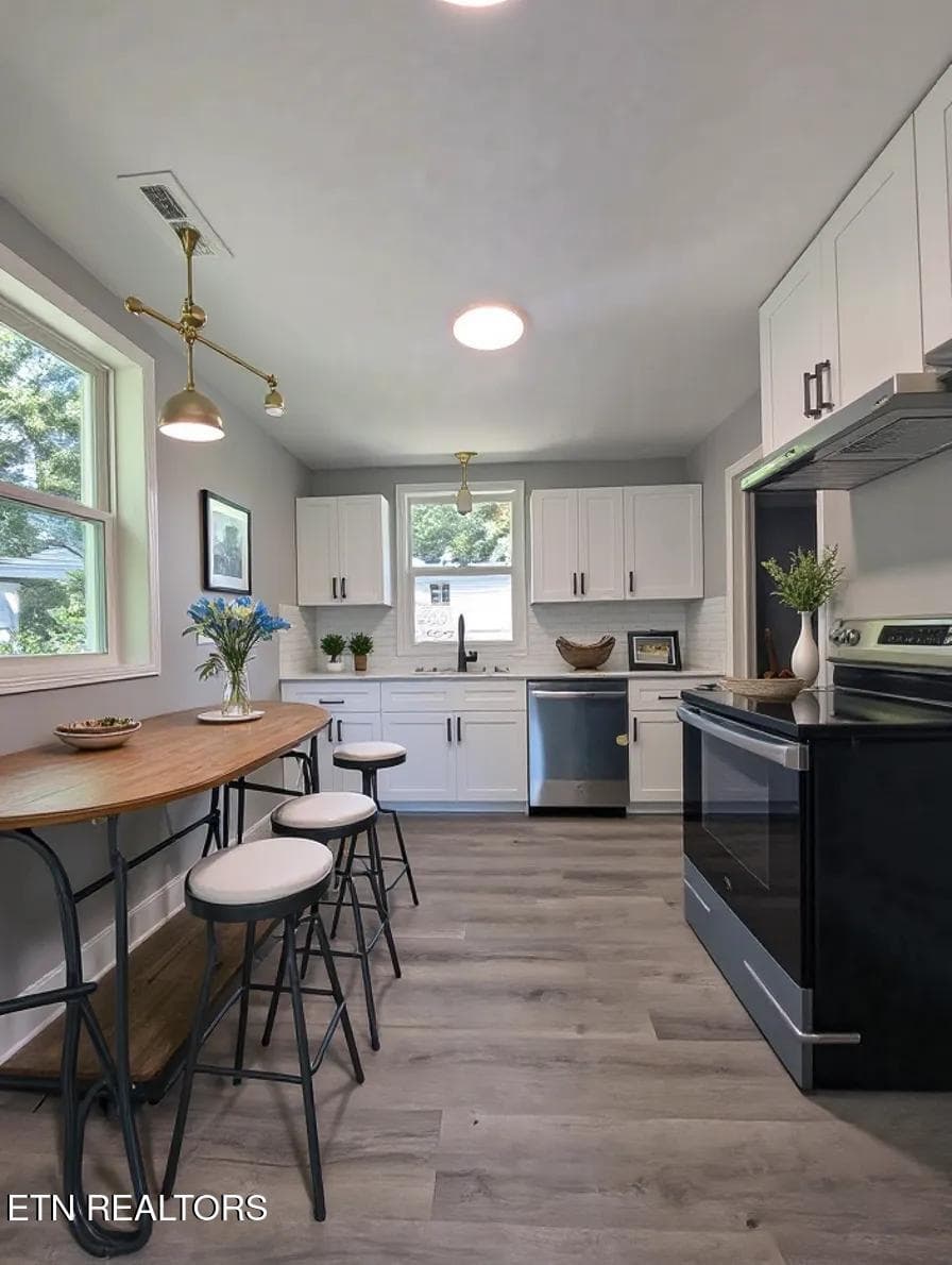 collov-ai_20261003222243_khy5at - 120 Marietta Circle, Oak Ridge, TN 37830
