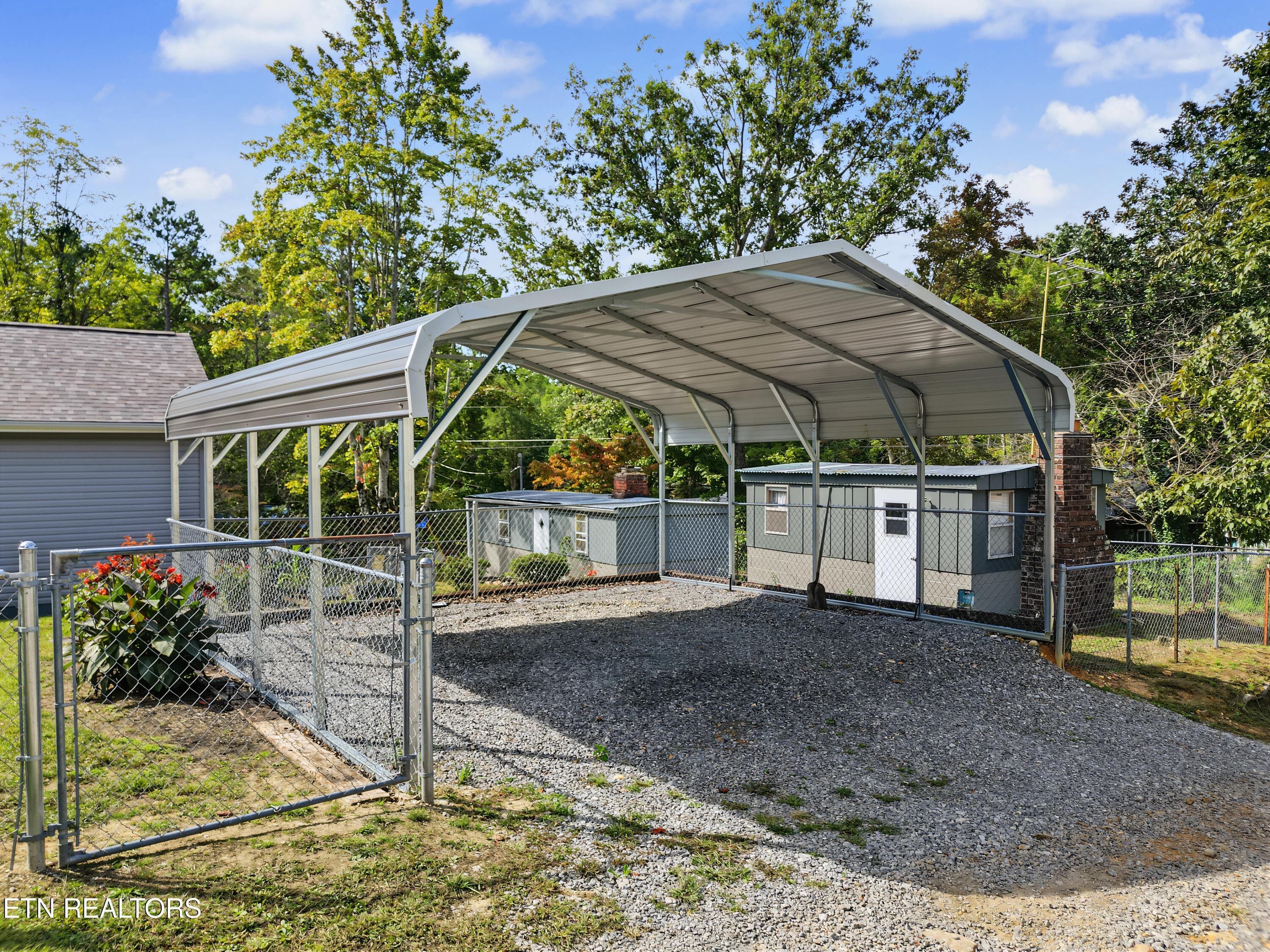 Carport - 6060 S Circle Drive, Tallassee, TN 37878, Tallassee