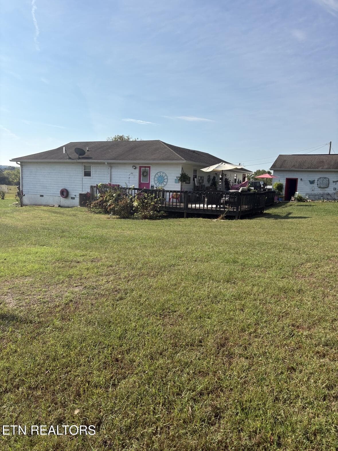 side view - 1674 Goodfield Rd, Decatur, TN 37322