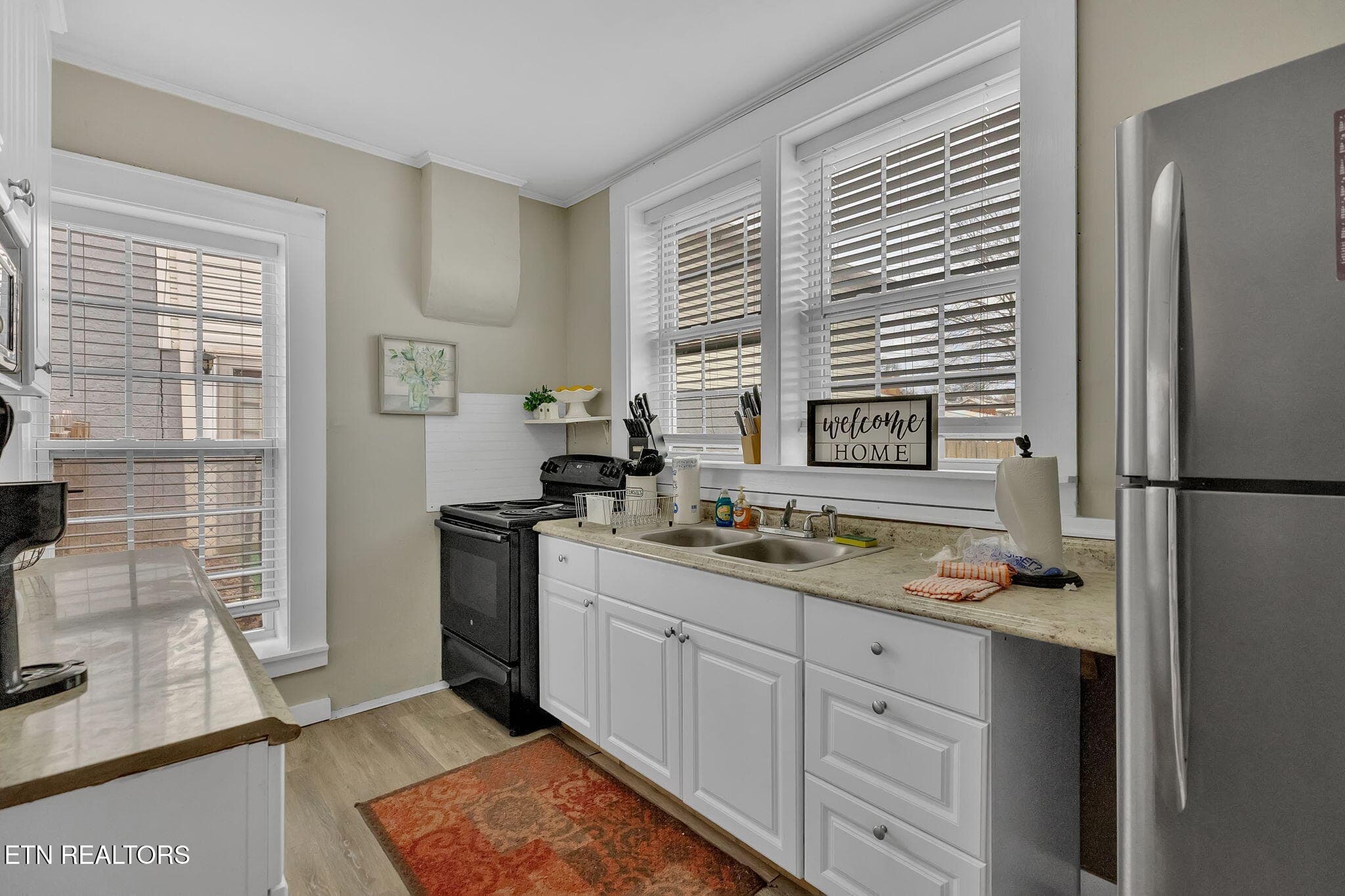 12-web-or-mls-217A5263 - 107 N C St, Lenoir City, TN 37771, Lenoir City