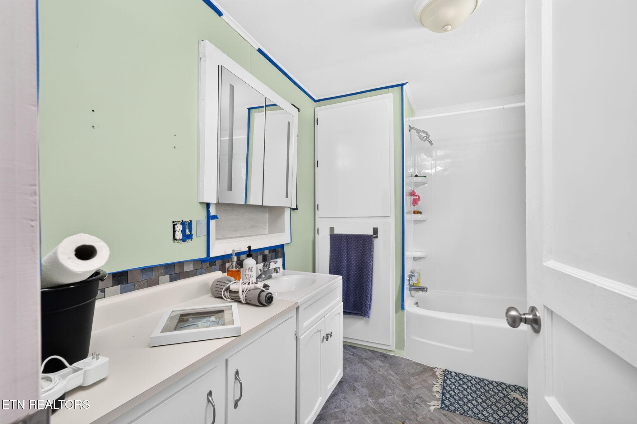 Bathroom - 742 Highway 68, Crossville, TN 38555, Crossville