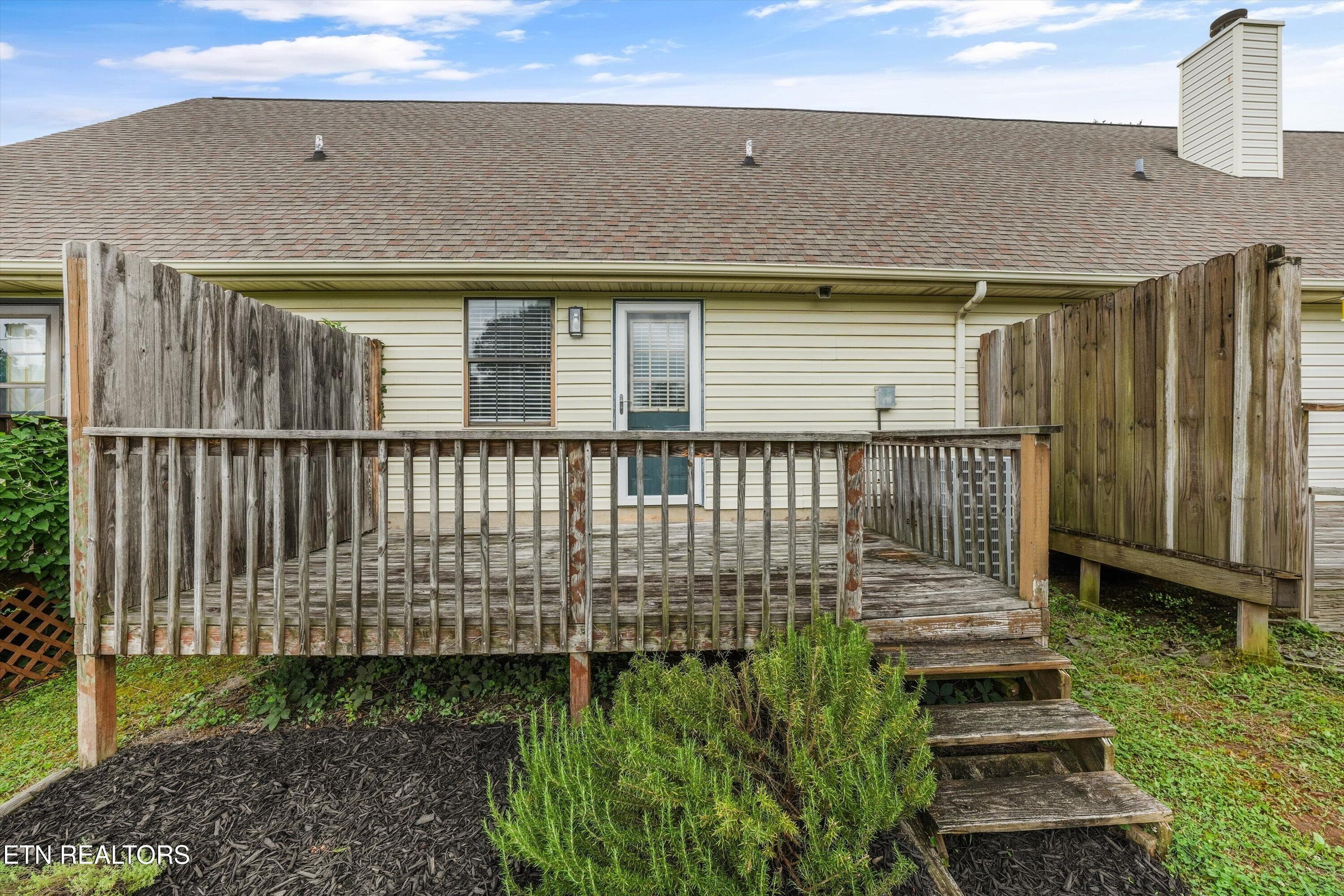 Expansive Rear Deck - 9005 Fountain Brook Lane, Knoxville, TN 37923, Knoxville