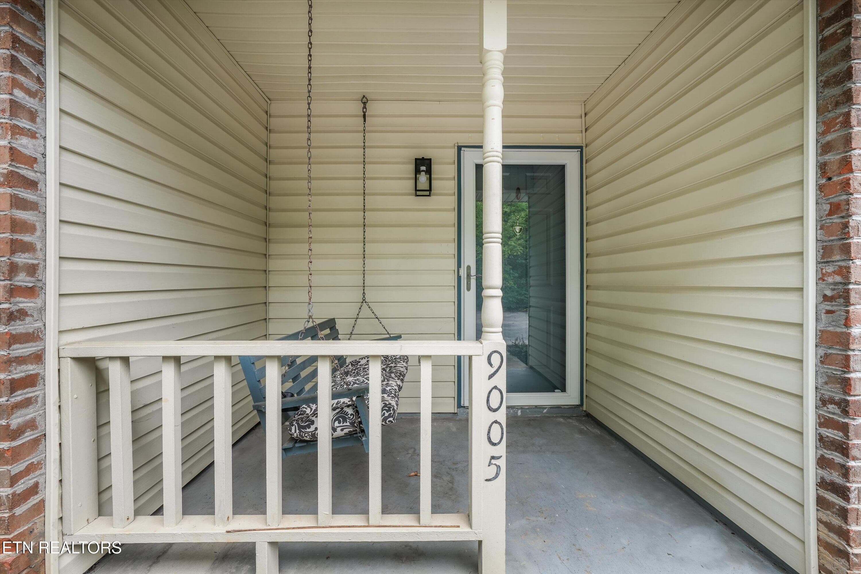 Covered Front Porch - 9005 Fountain Brook Lane, Knoxville, TN 37923, Knoxville