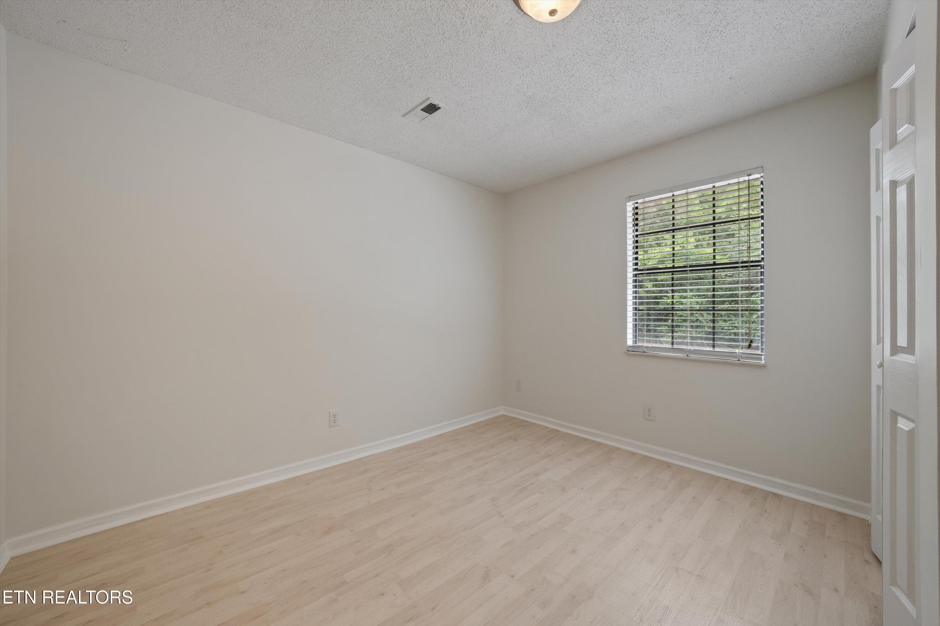 Bedroom on Main - 9005 Fountain Brook Lane, Knoxville, TN 37923, Knoxville