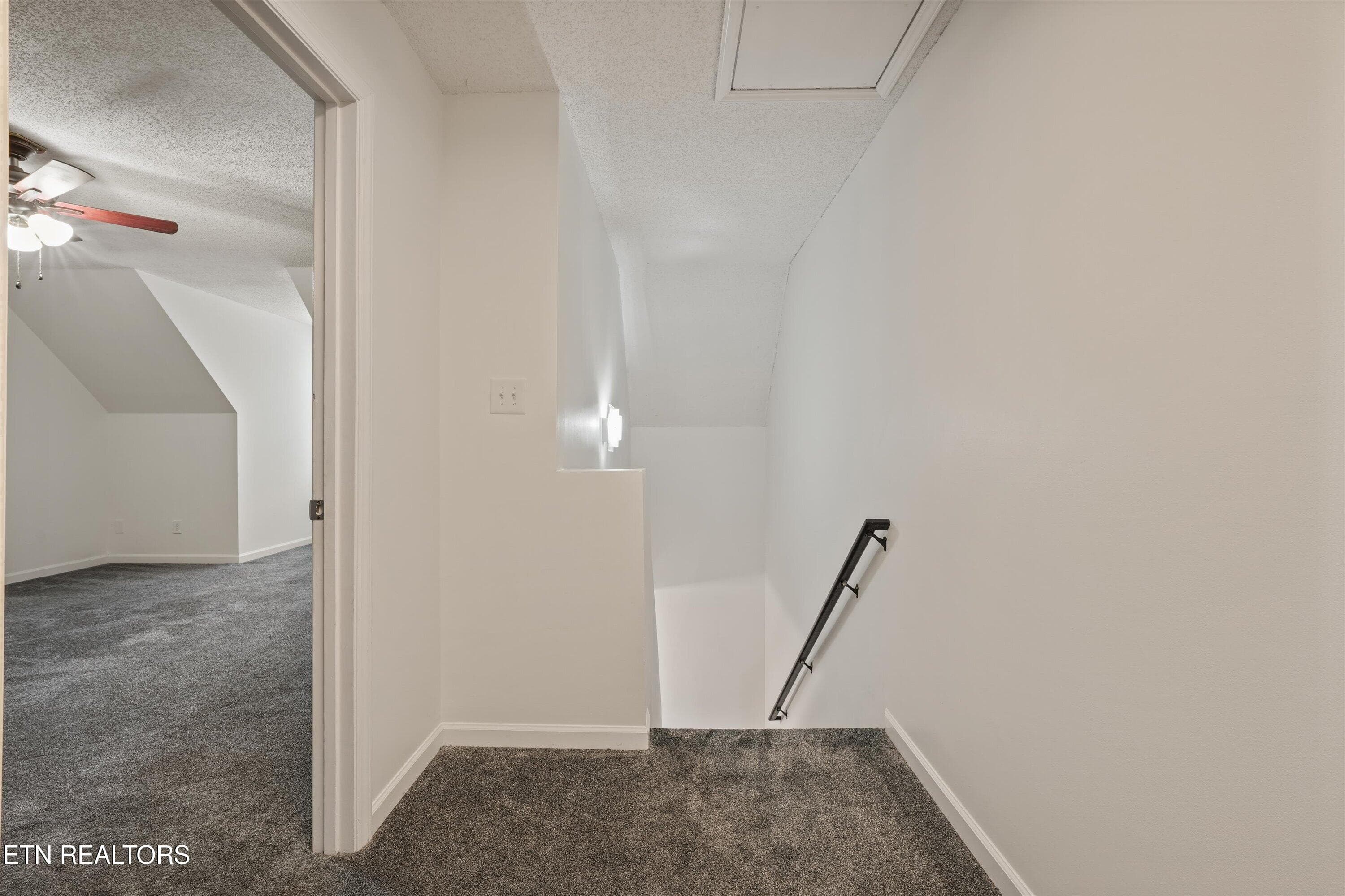 Hallway - 9005 Fountain Brook Lane, Knoxville, TN 37923, Knoxville
