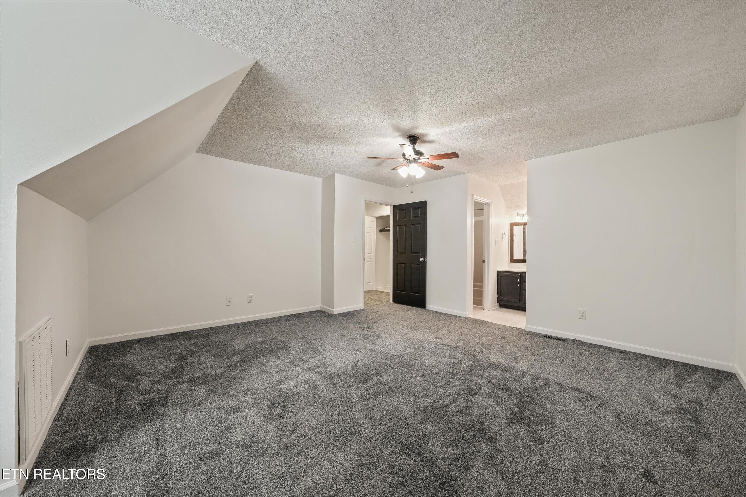 Primary Bedroom Retreat - 9005 Fountain Brook Lane, Knoxville, TN 37923, Knoxville