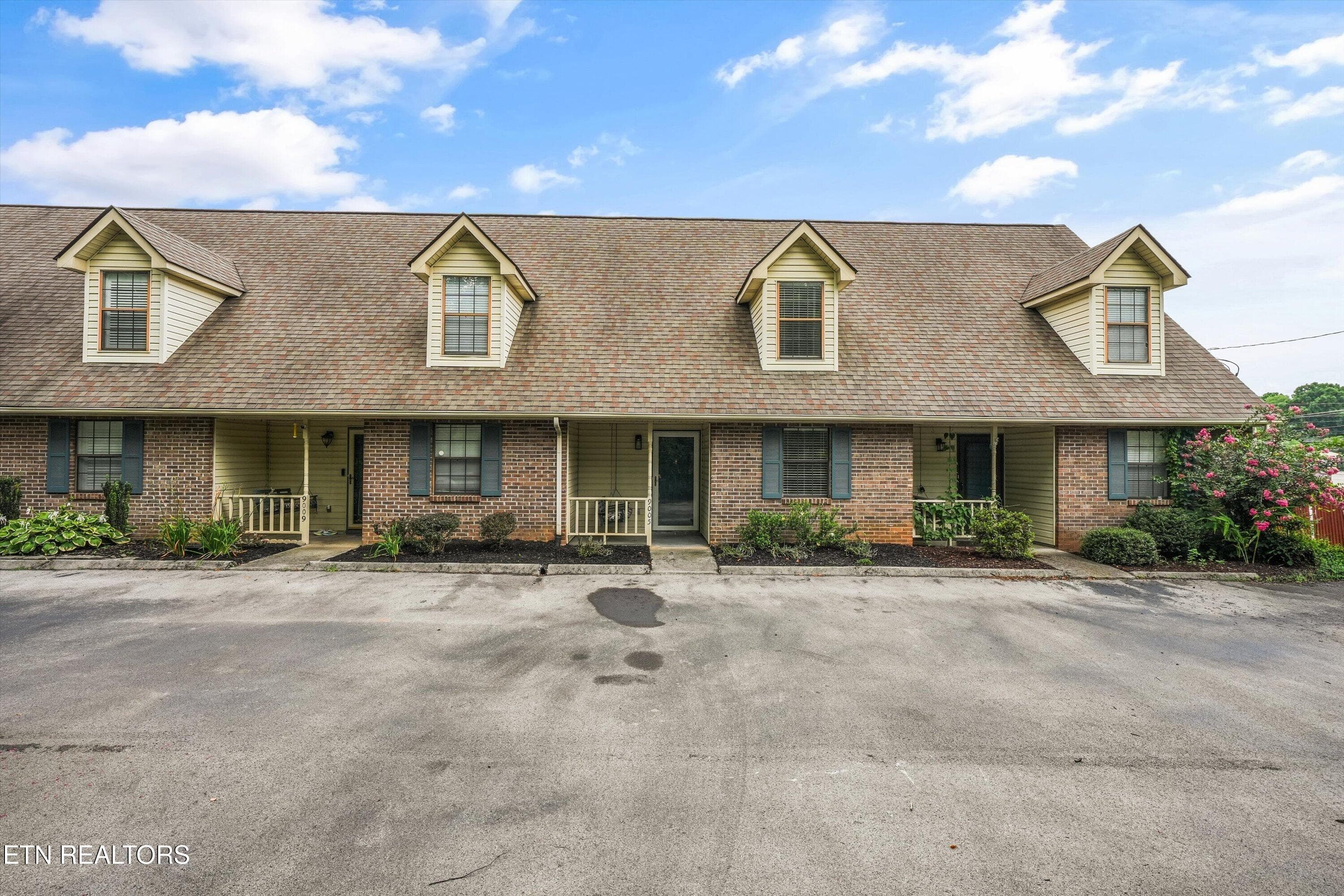 Move-In Ready Townhouse - 9005 Fountain Brook Lane, Knoxville, TN 37923, Knoxville