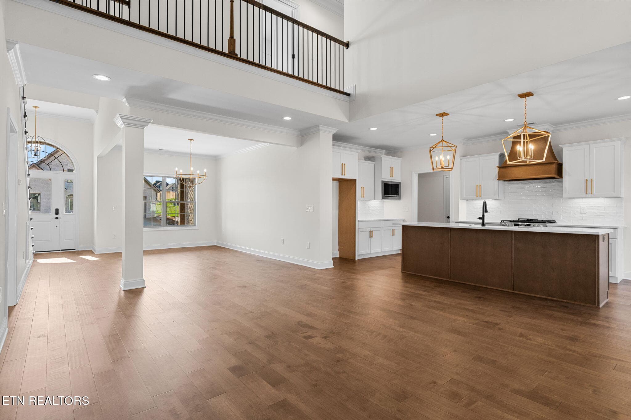 catwalk - 332 Rugby Manor Ln, Knoxville, TN 37923, Knoxville