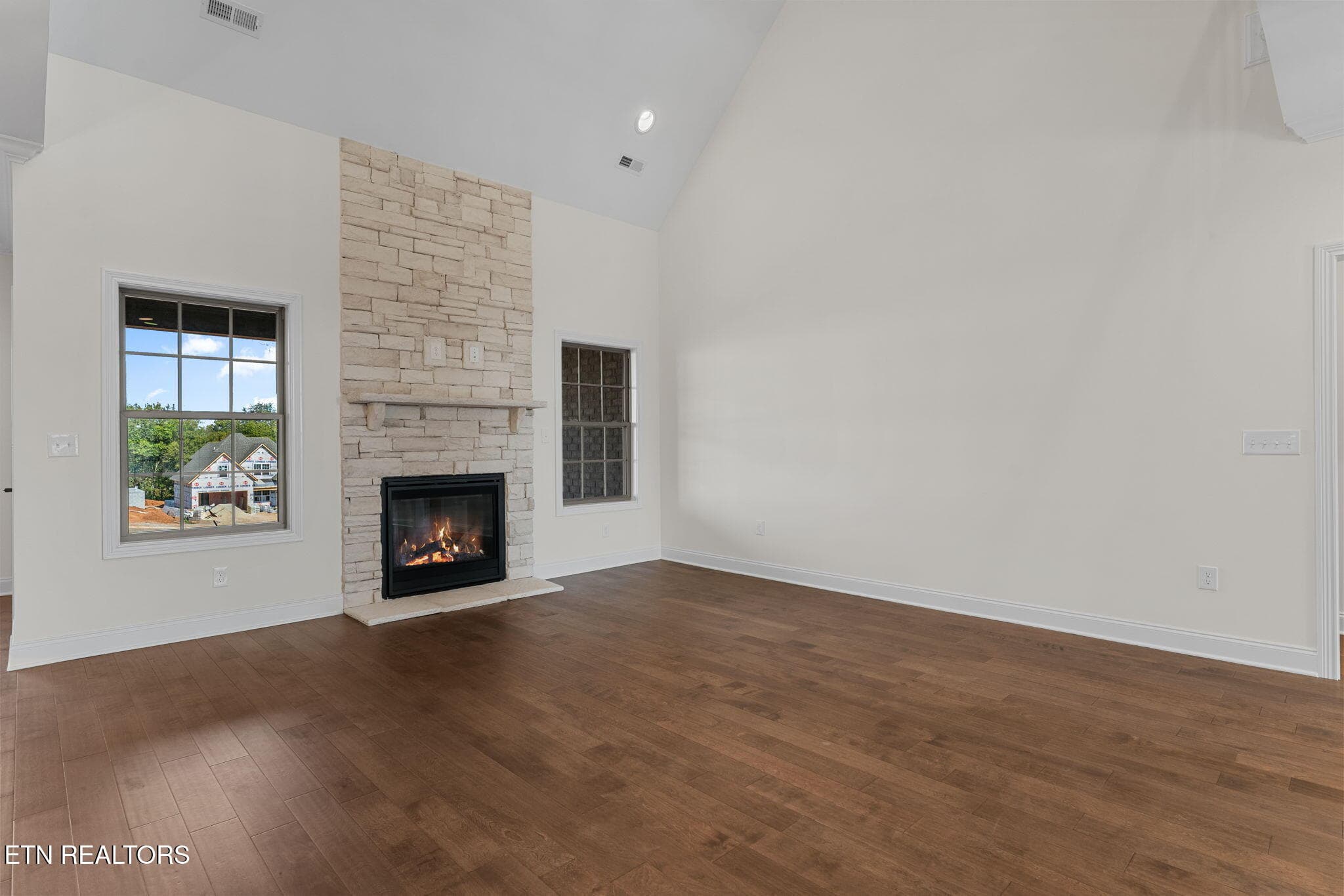 living room - 332 Rugby Manor Ln, Knoxville, TN 37923, Knoxville