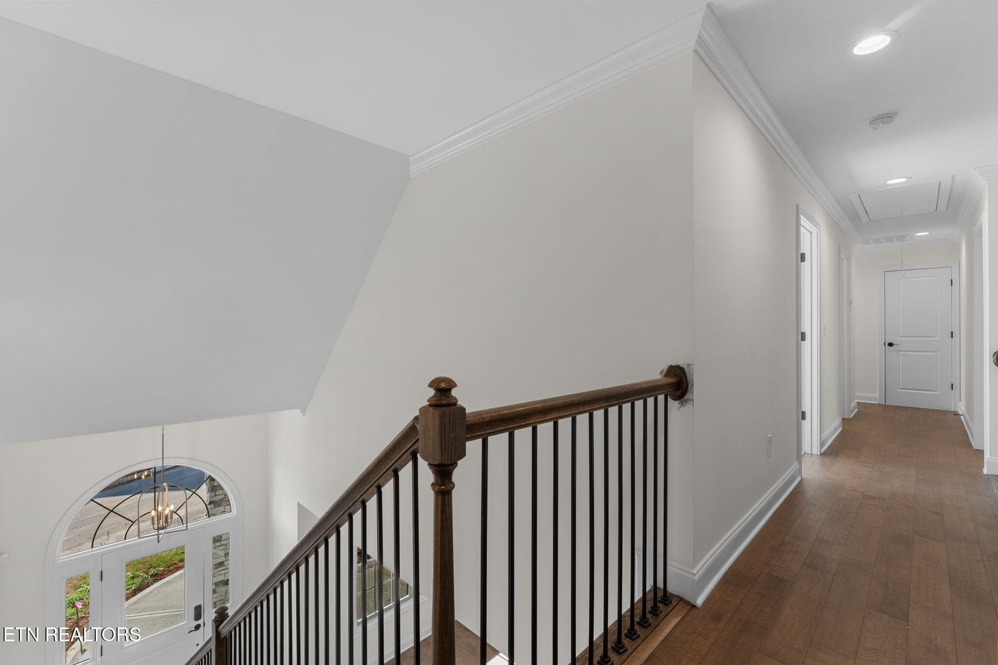 upstairs hallway - 332 Rugby Manor Ln, Knoxville, TN 37923, Knoxville
