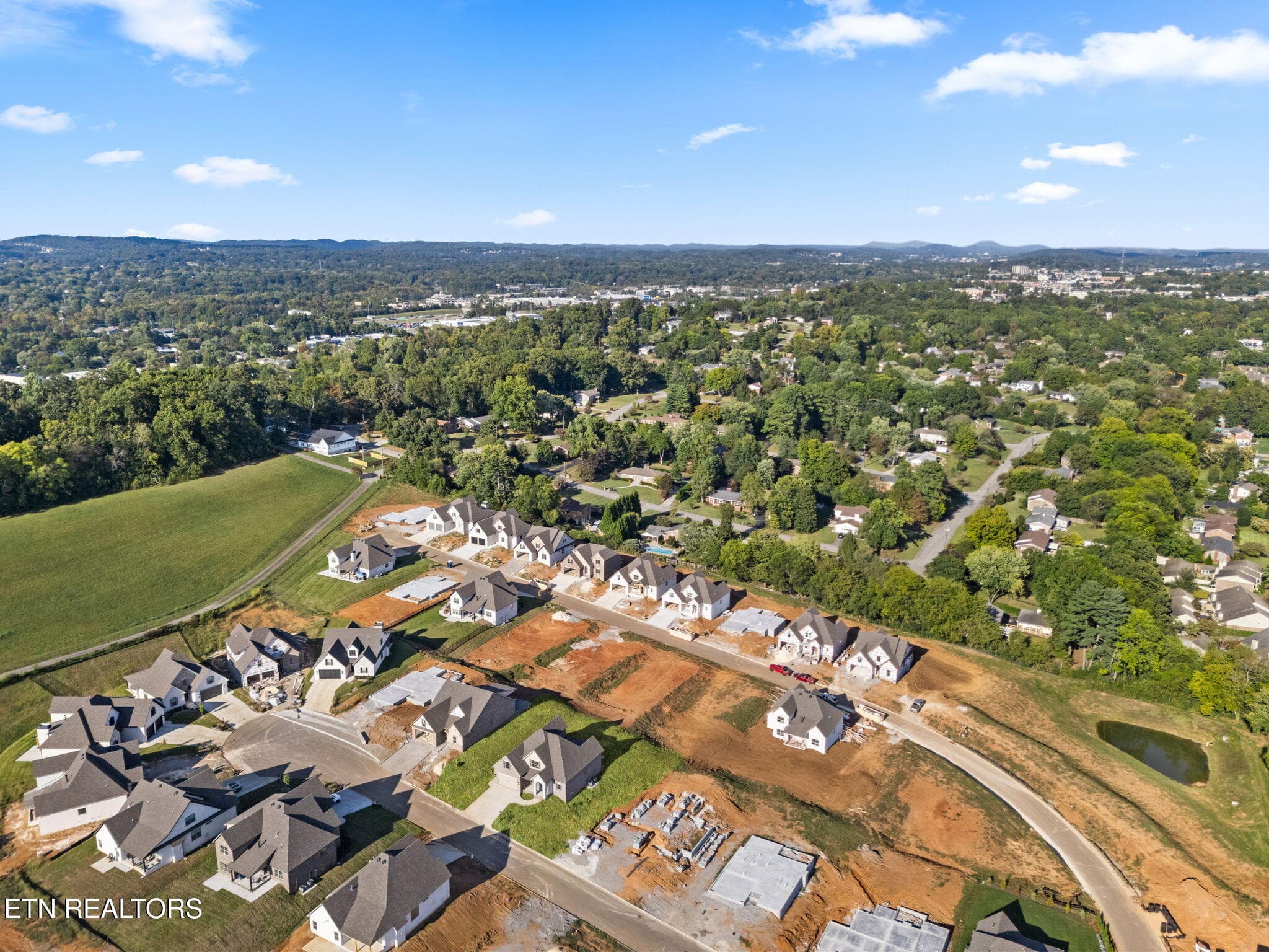 50-web-or-mls-332 Rugby Mnr Ln-48 - 332 Rugby Manor Ln, Knoxville, TN 37923, Knoxville