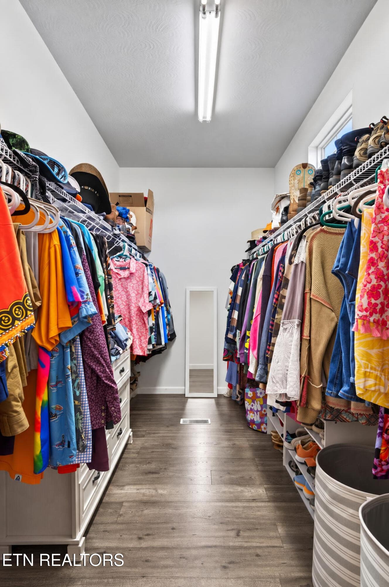 MASSIVE WALK IN CLOSET - 40 Highland Ridge Drive, Crossville, TN 38555, Crossville
