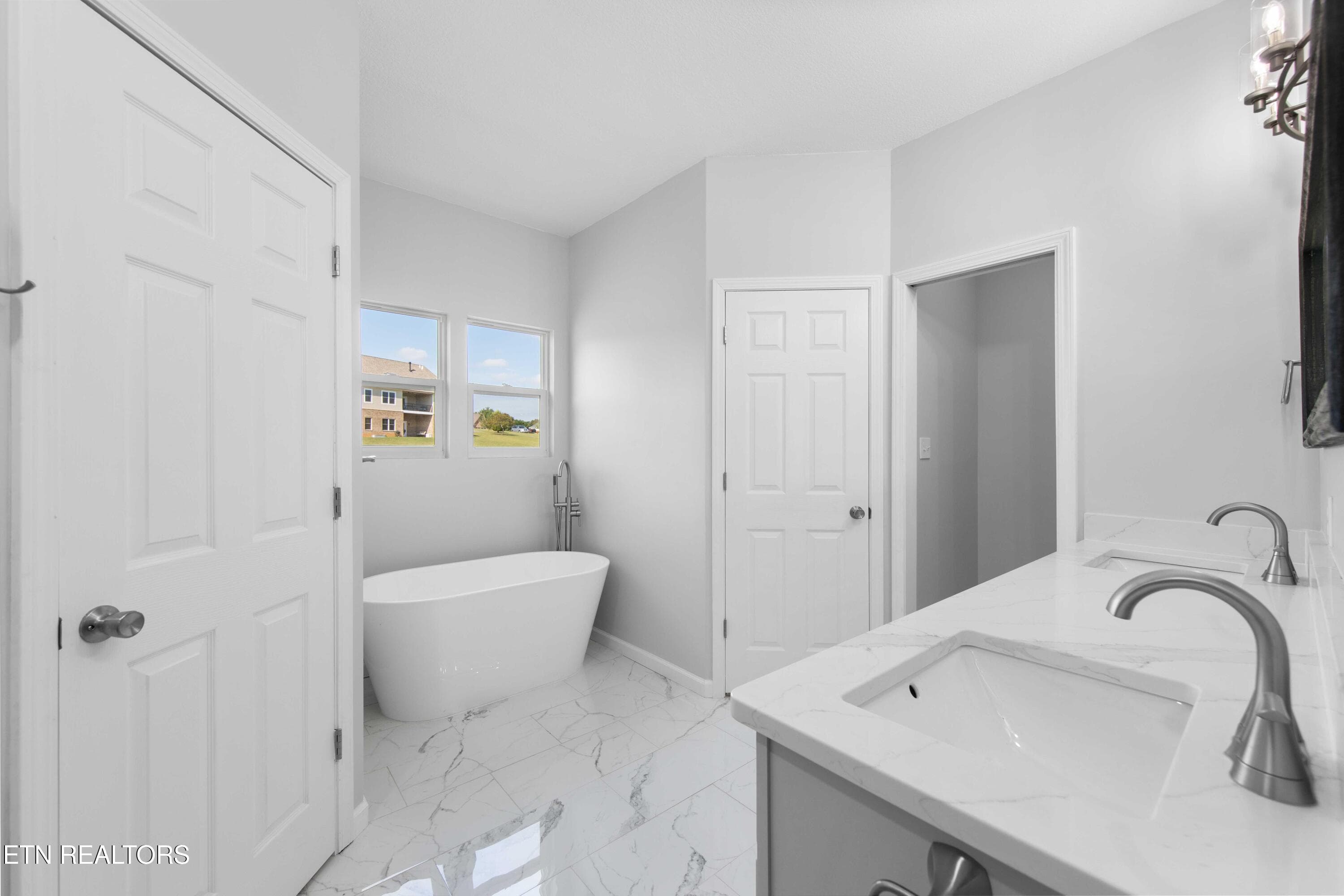 Primary Bathroom - 227 Sugar Maple Court, Madisonville, TN 37354