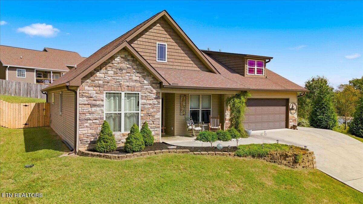 02-Exterior - 5904 Whisper Ridge Lane, Corryton, TN 37721, Corryton