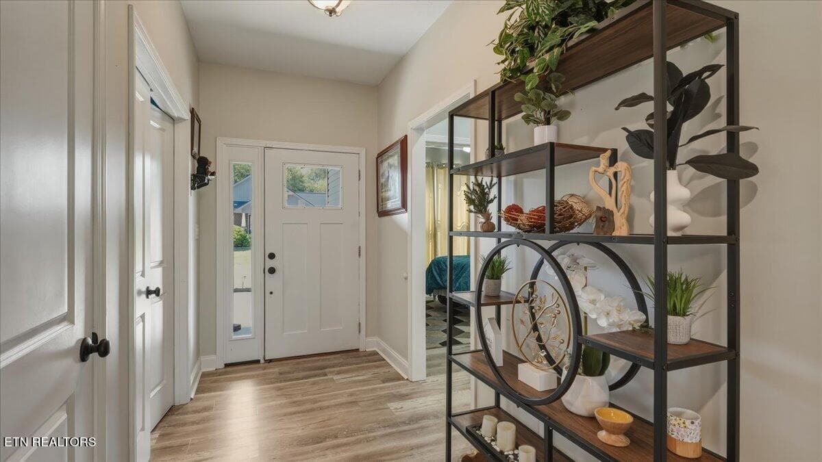20-Foyer - 5904 Whisper Ridge Lane, Corryton, TN 37721, Corryton