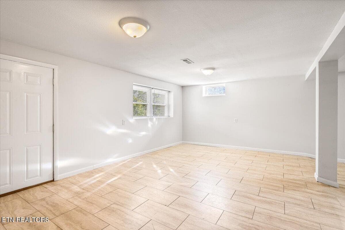 35-234 College Park Dr - 234 College Park Rd, LaFollette, TN 37766, LaFollette