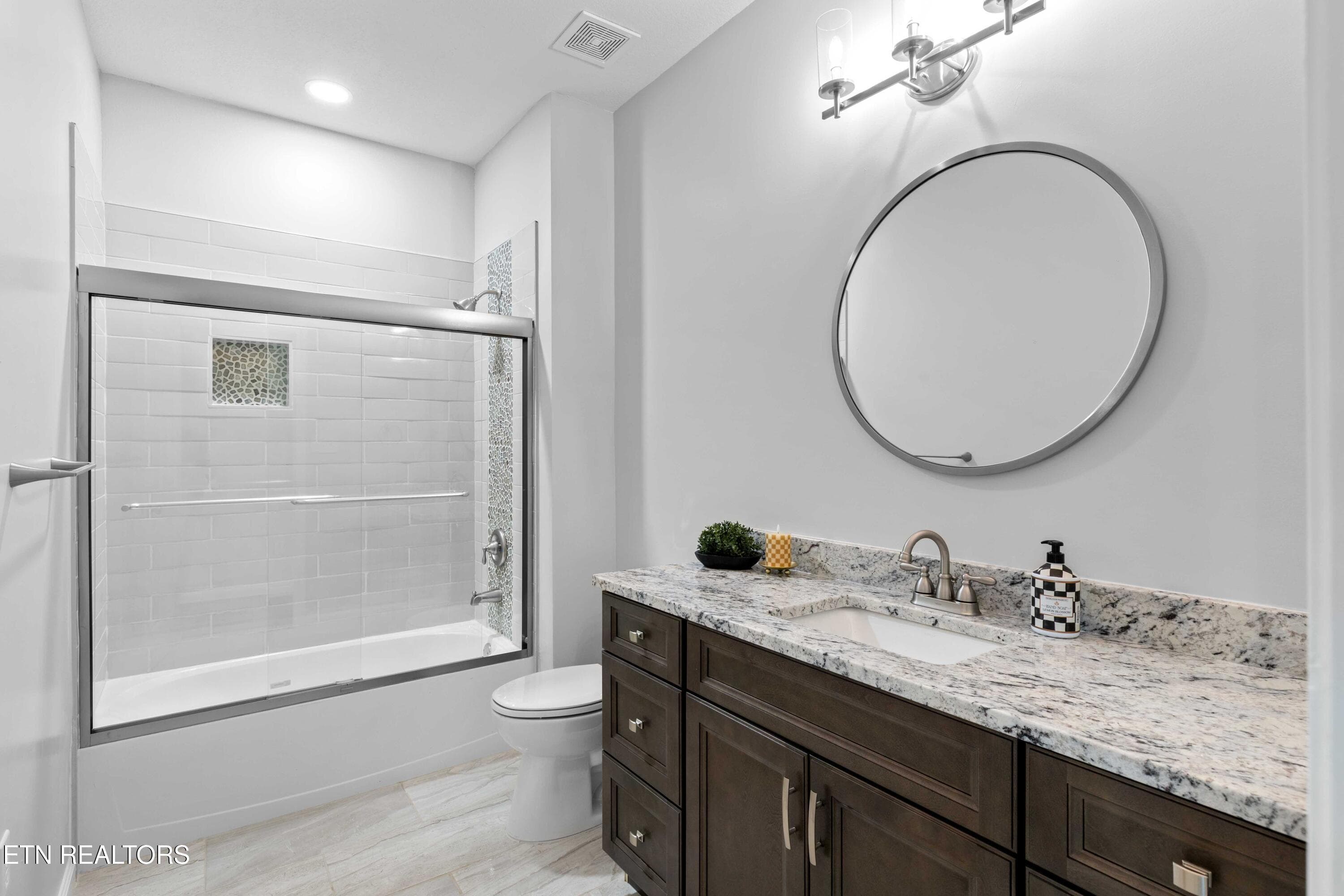Full Bath in Hallway - 227 Sugar Maple Court, Madisonville, TN 37354