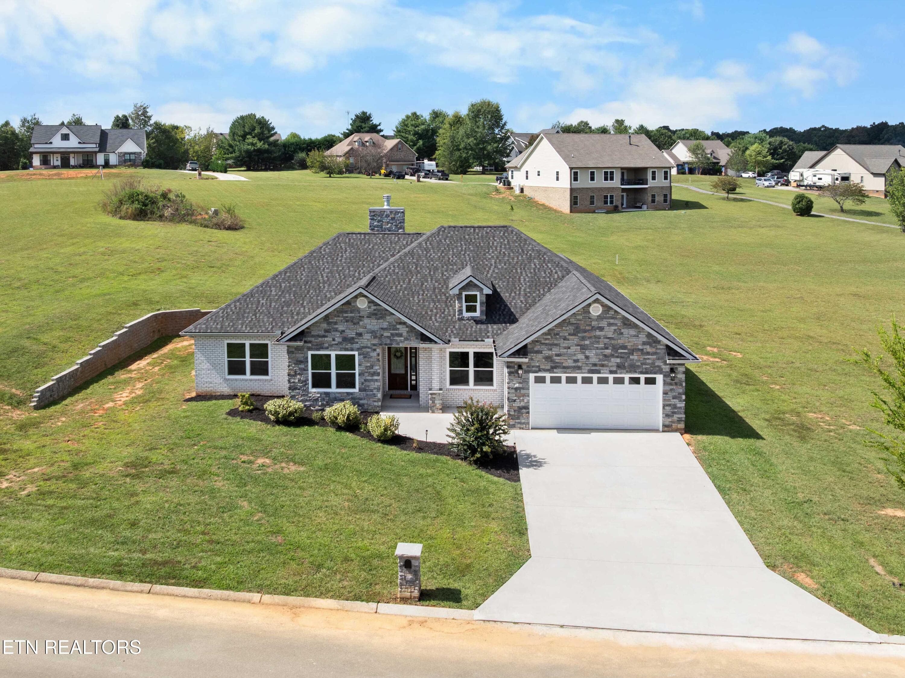 227 Sugar Maple - 227 Sugar Maple Court, Madisonville, TN 37354