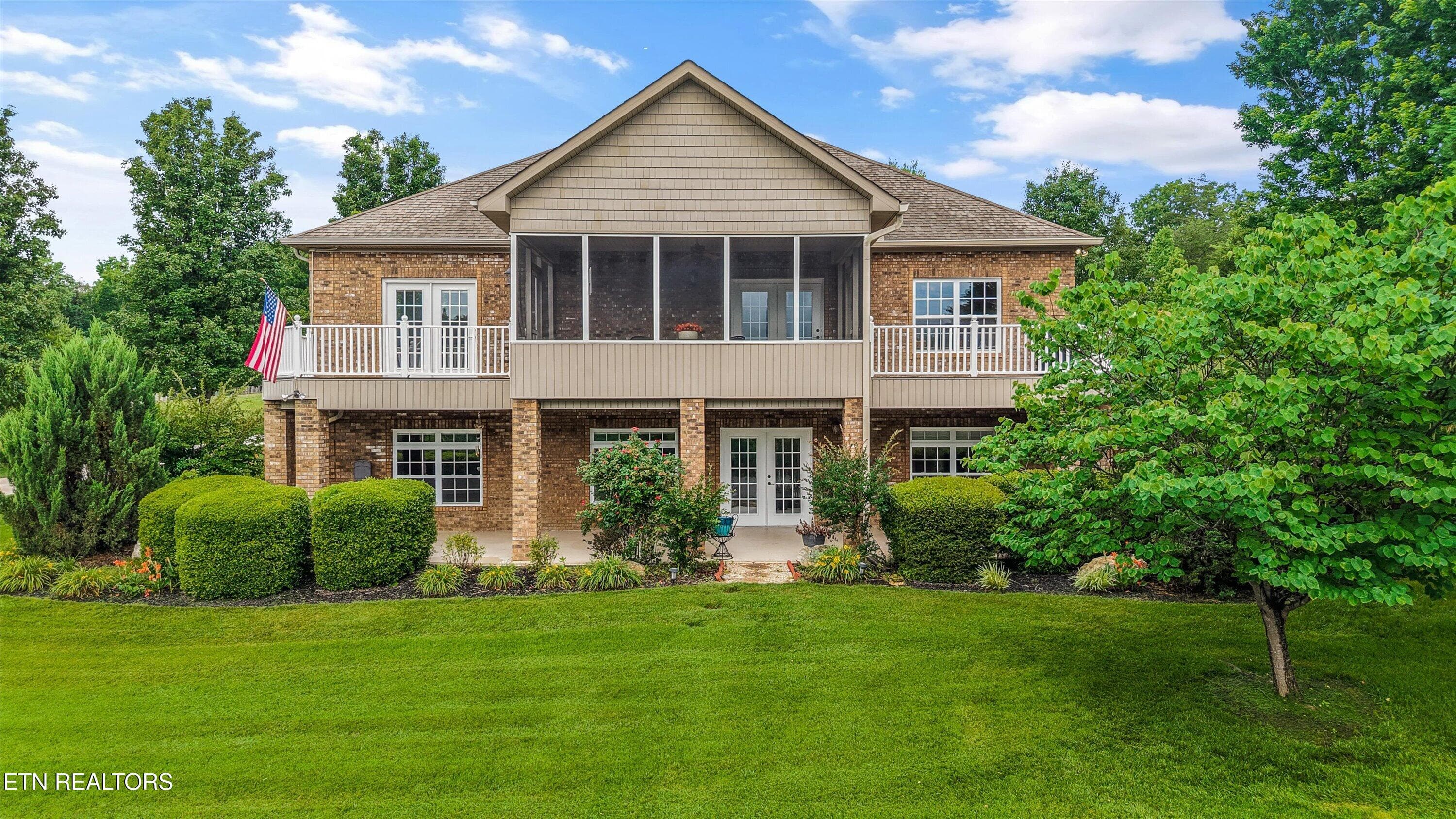 Welcome to your Kahite Retreat - 145 Nunyu Tr, Vonore, TN 37885