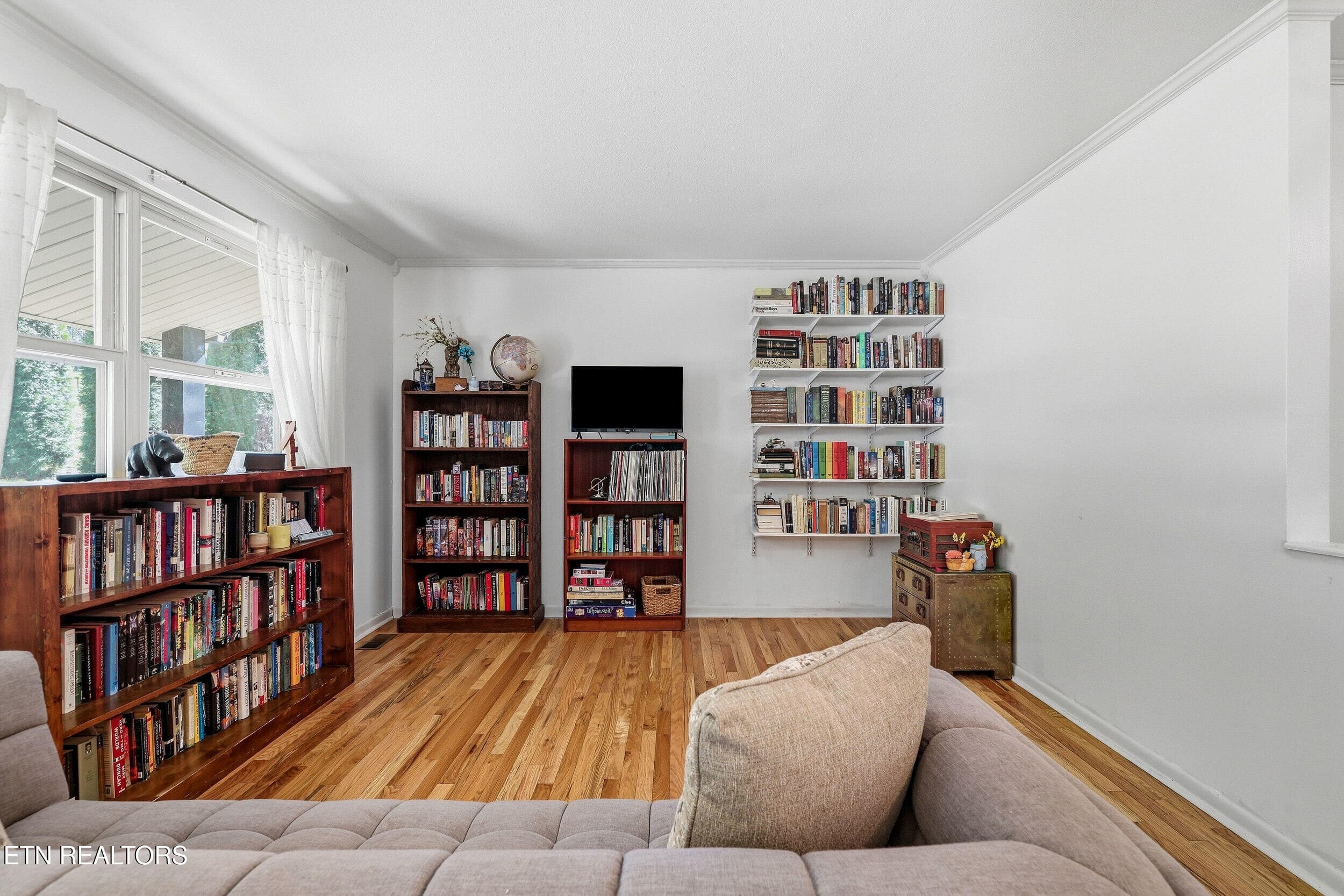 Living room - 1403 Northshire Lane, Knoxville, TN 37922, Knoxville