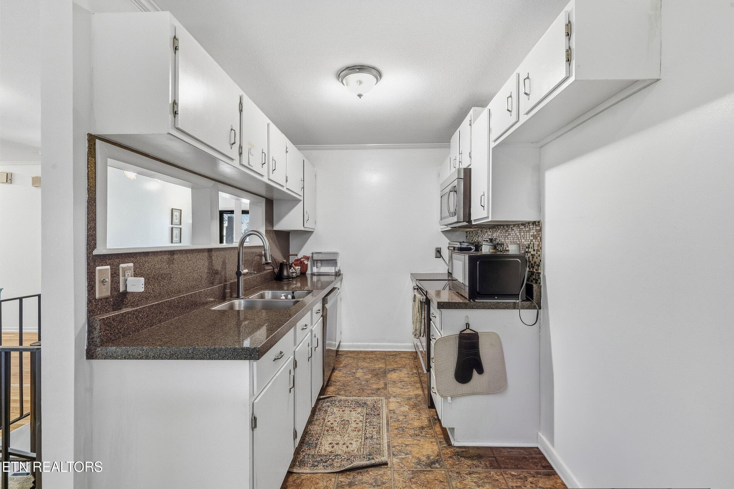 Kitchen - 1403 Northshire Lane, Knoxville, TN 37922, Knoxville