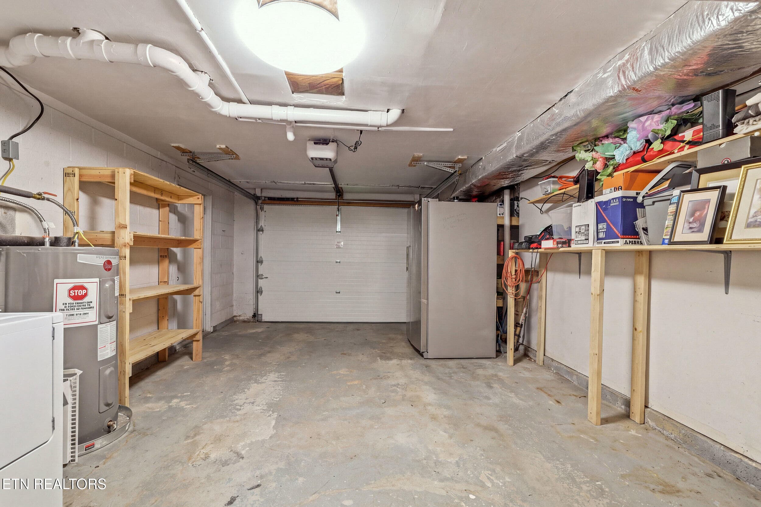 Garage - 1403 Northshire Lane, Knoxville, TN 37922, Knoxville