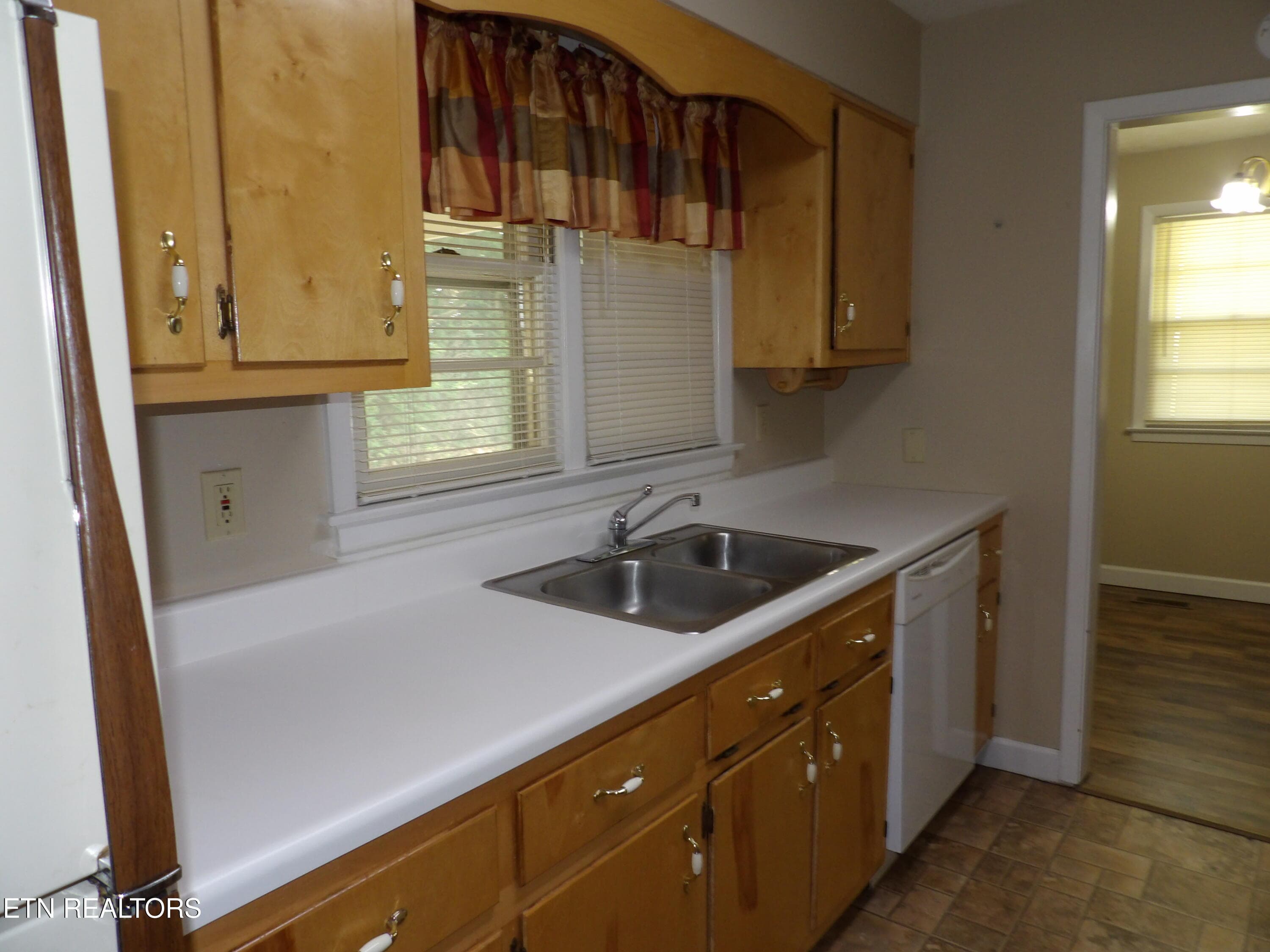 100_0794 - 525 Woodlawn Rd, Crossville, TN 38555