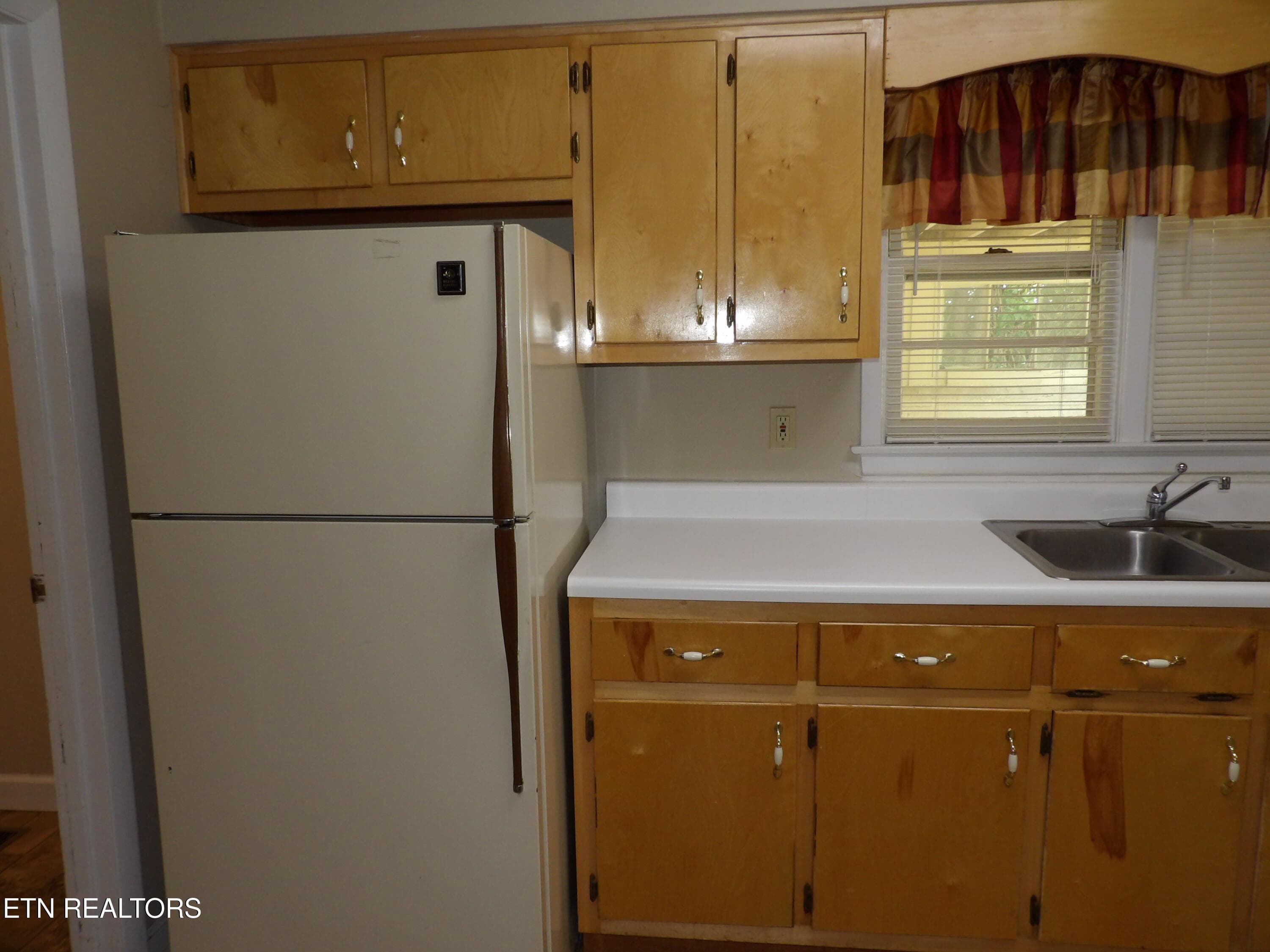 100_0795 - 525 Woodlawn Rd, Crossville, TN 38555