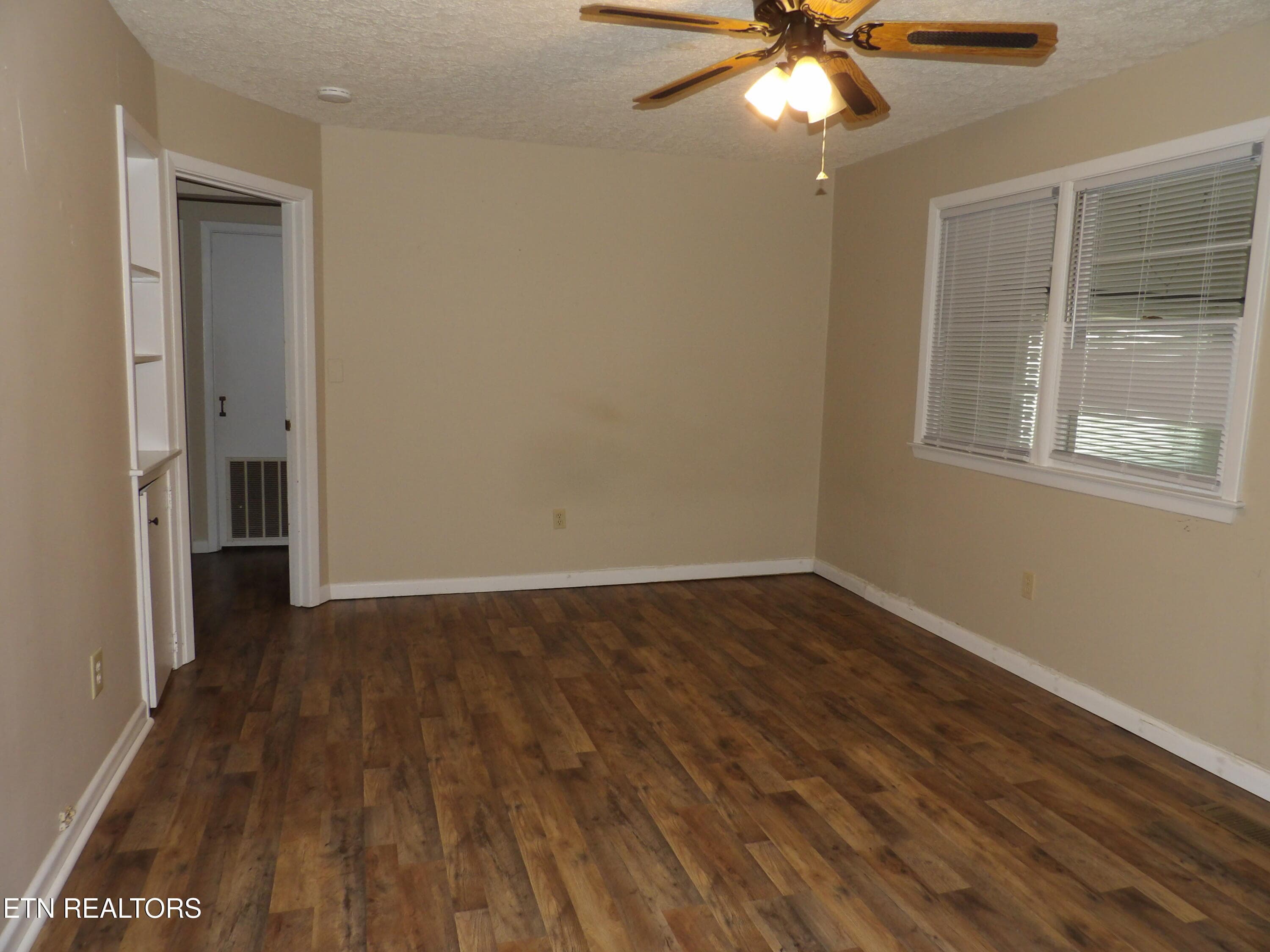 100_0797 - 525 Woodlawn Rd, Crossville, TN 38555