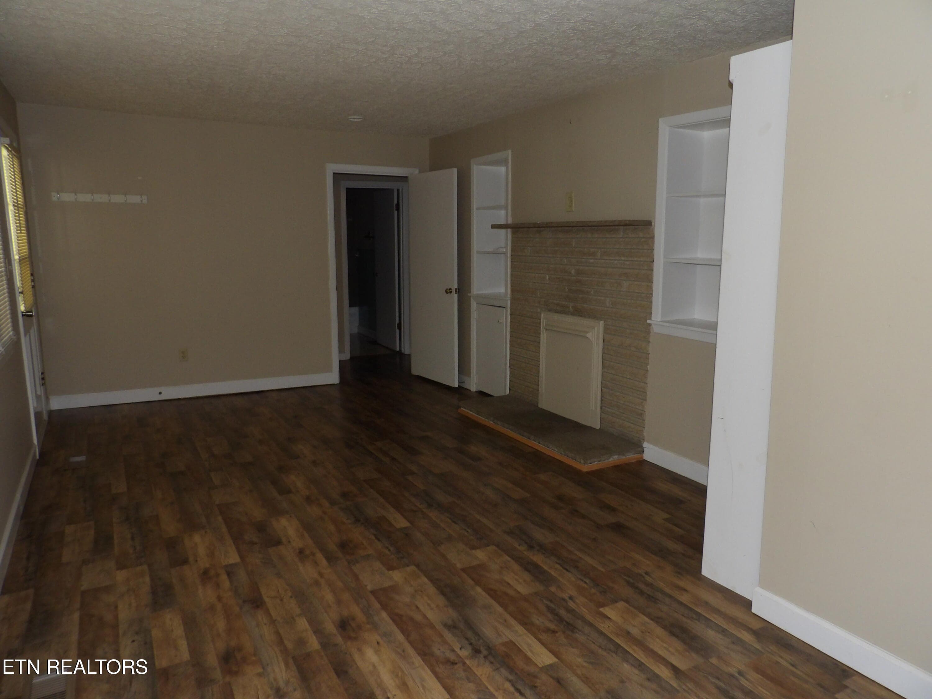 100_0810 - 525 Woodlawn Rd, Crossville, TN 38555