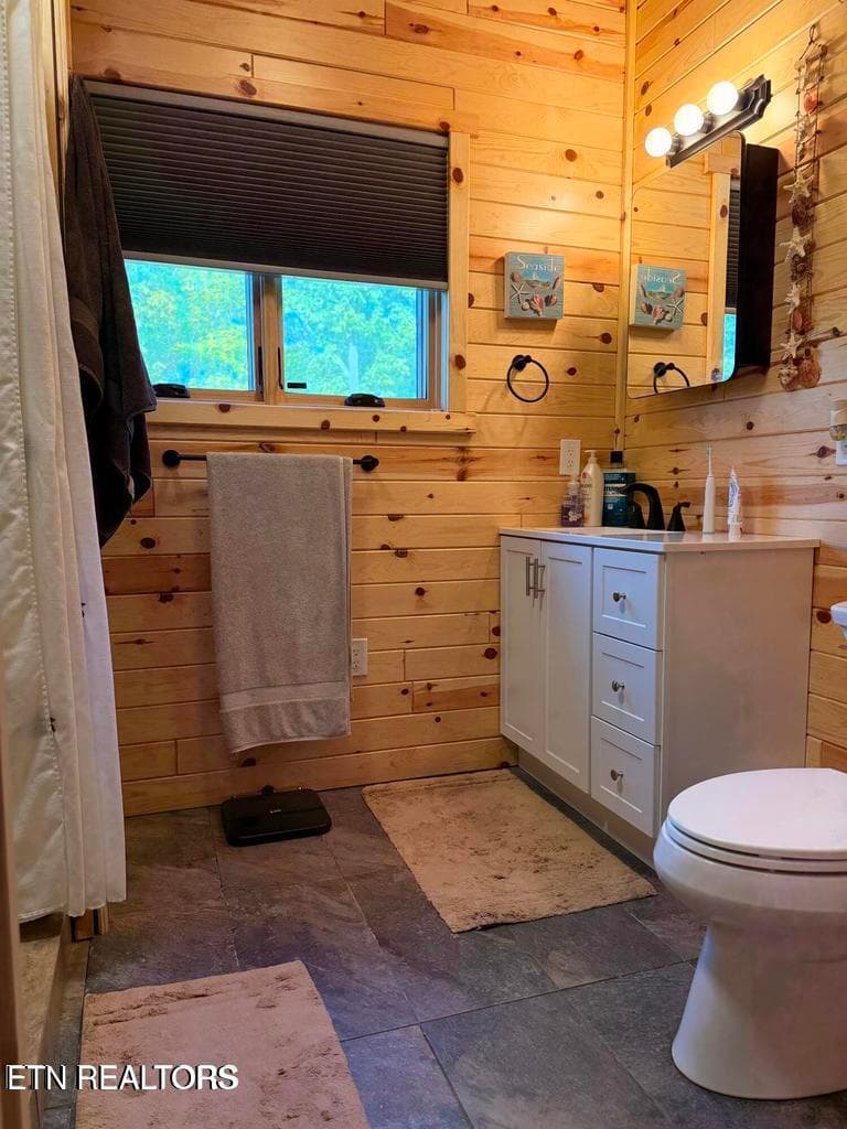 12 - 386 Higby Pvt Rd, Robbins, TN 37852